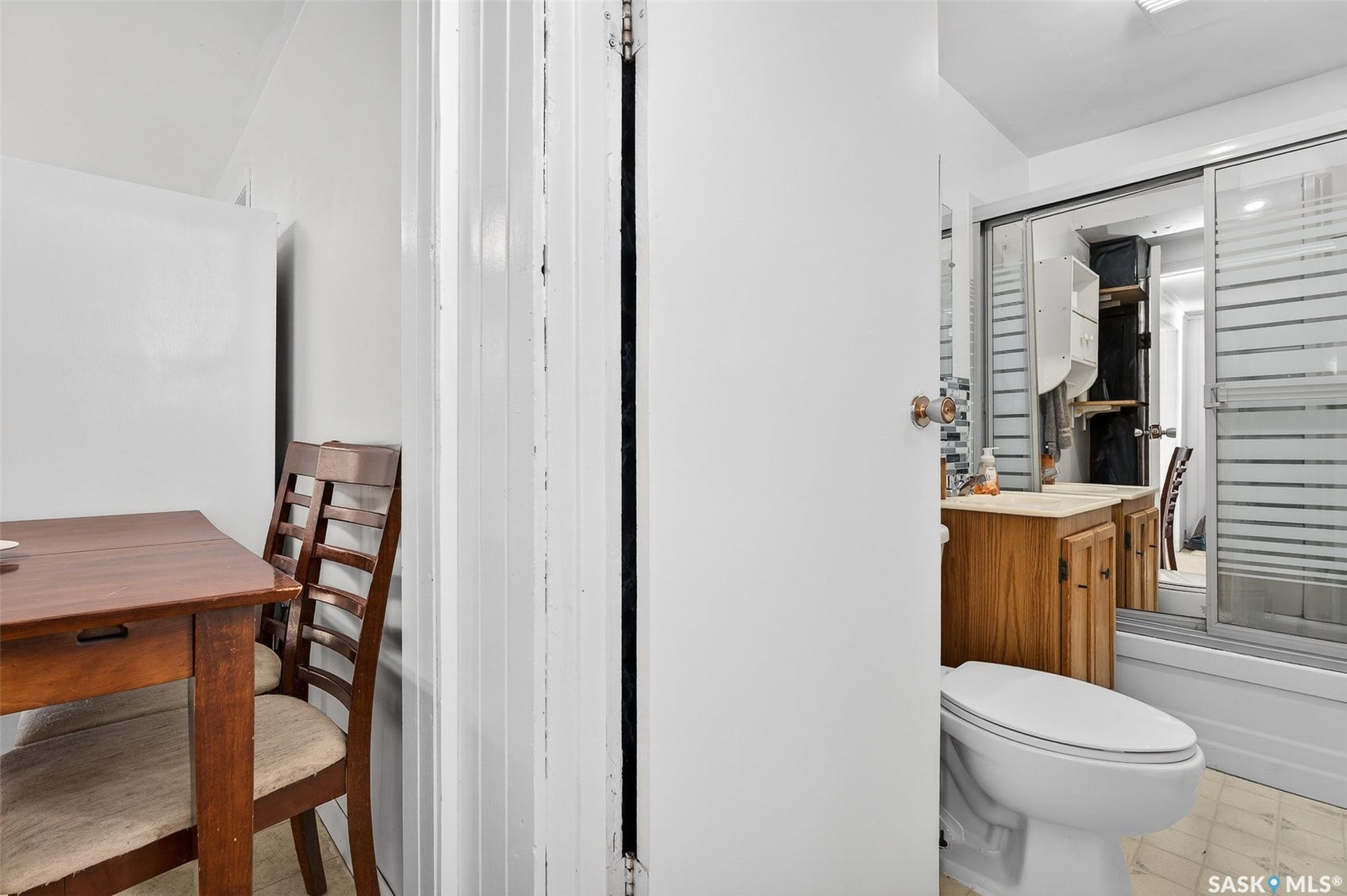 528 Ominica Street E, Moose Jaw SK S6H 0H3