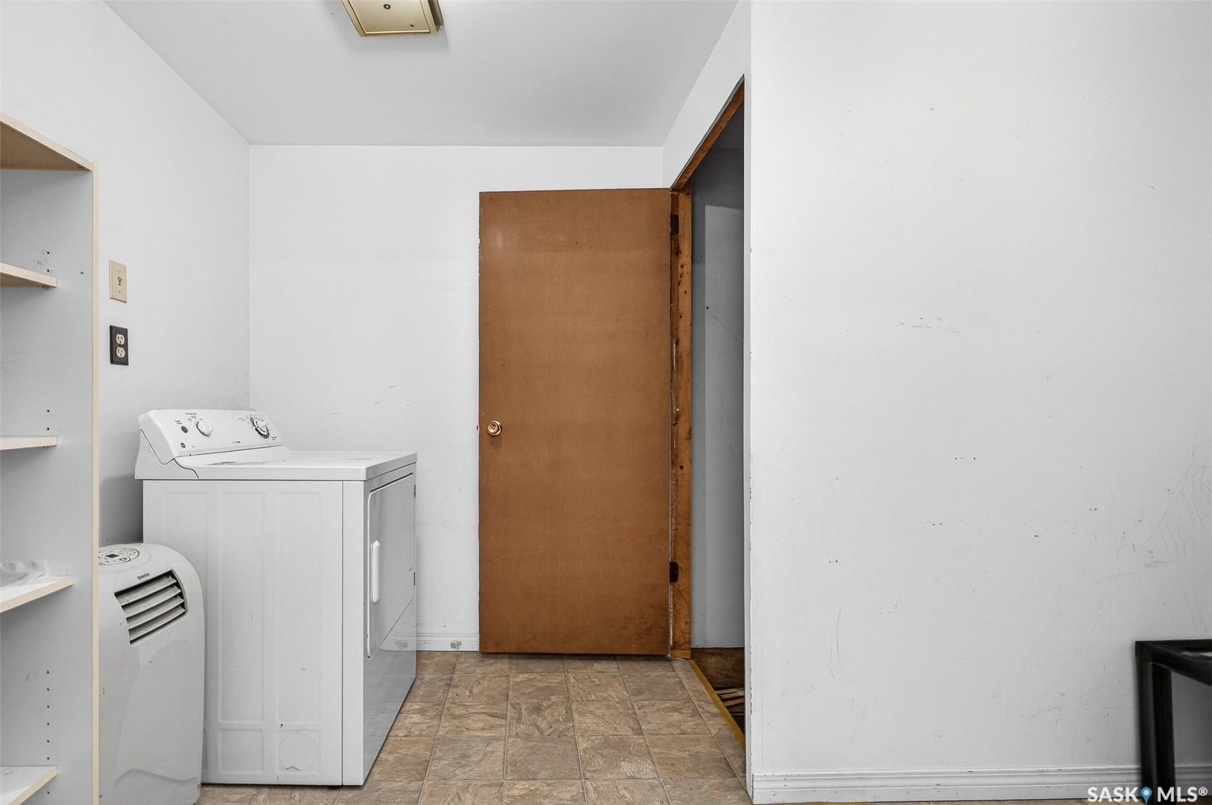 528 Ominica Street E, Moose Jaw SK S6H 0H3