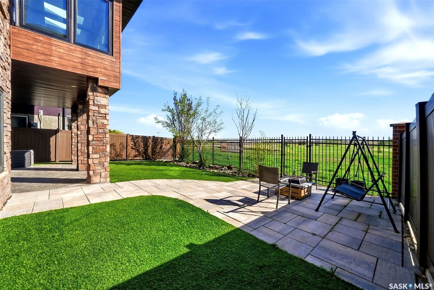 7502 Lilac Place, Regina SK S4Y 0B3