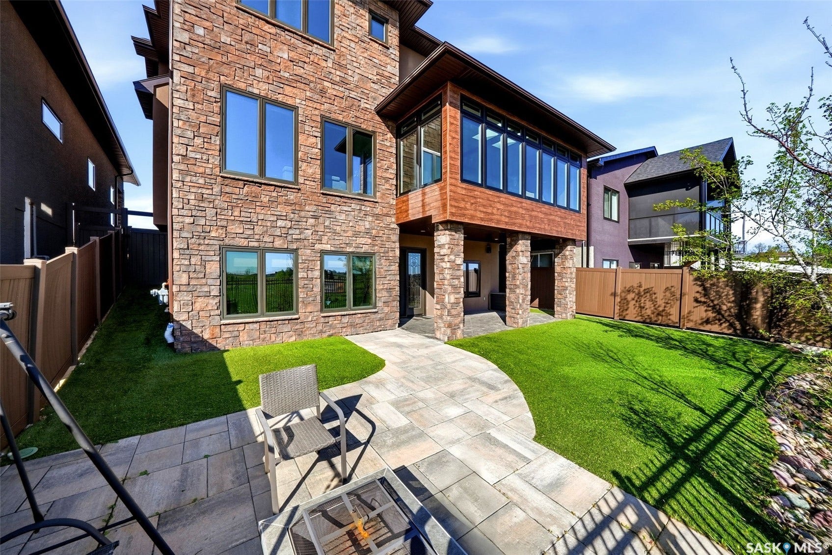 7502 Lilac Place, Regina SK S4Y 0B3