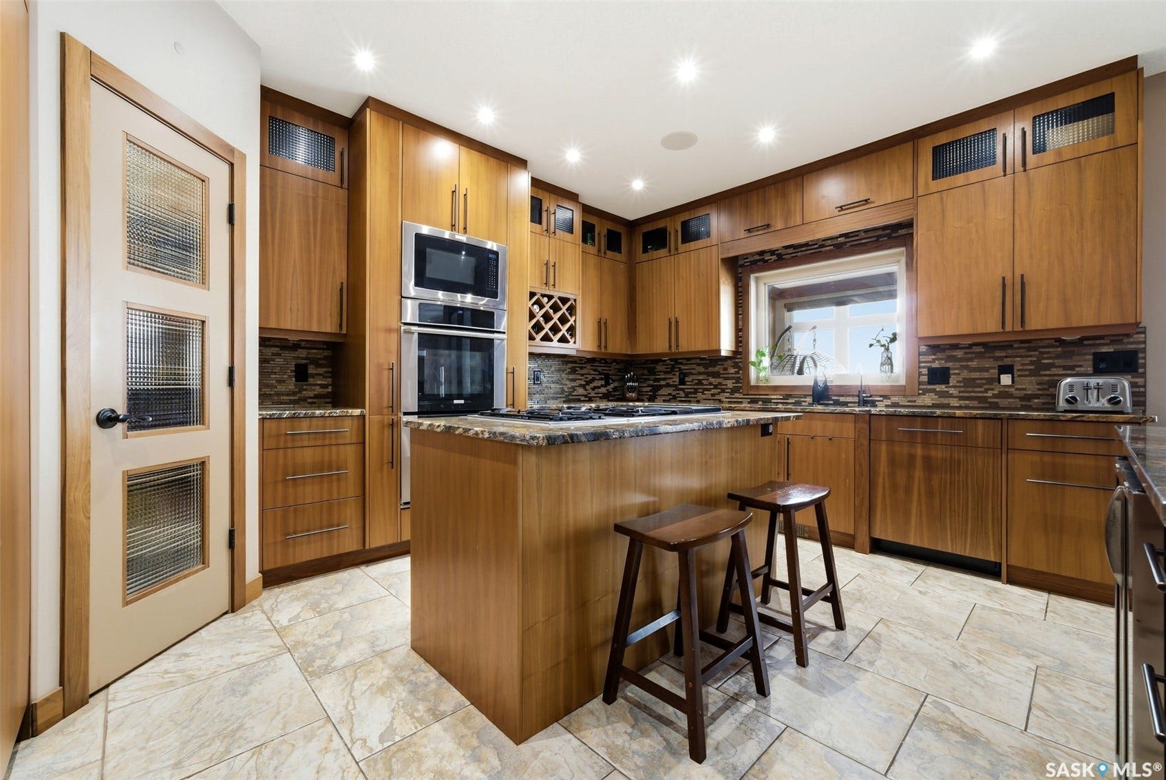 7502 Lilac Place, Regina SK S4Y 0B3