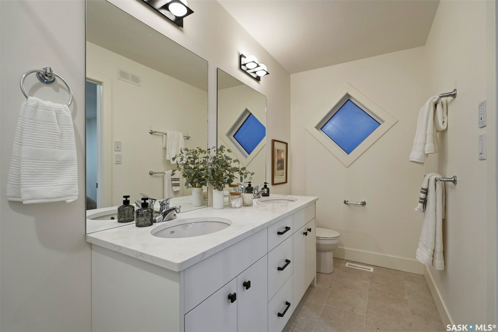 3220 11th Street W, #131, Saskatoon SK S7M 5M4