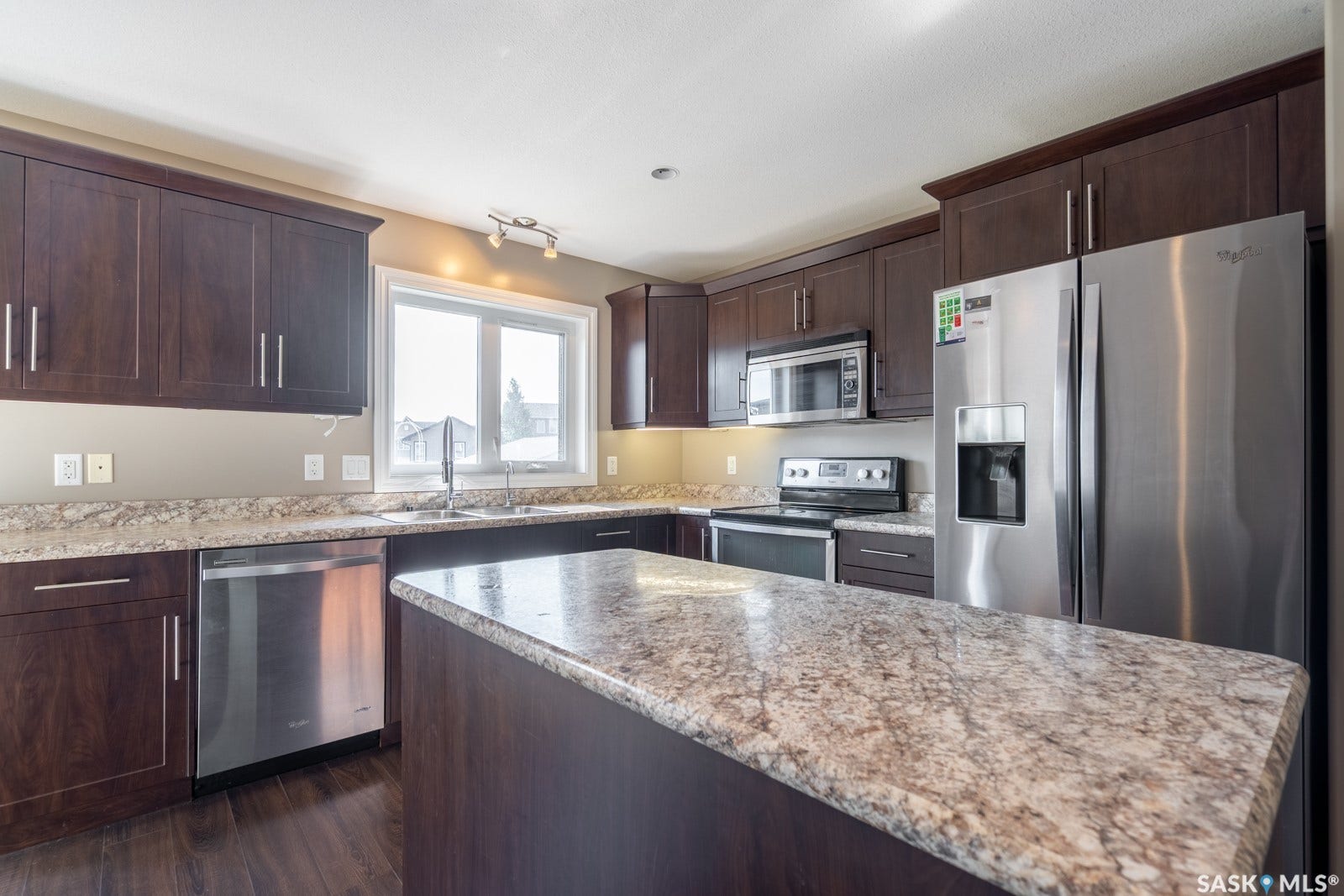 4648 James Hill Road, Regina SK S4W 0C7 4648 James Hill Road, Regina SK S4W 0C7