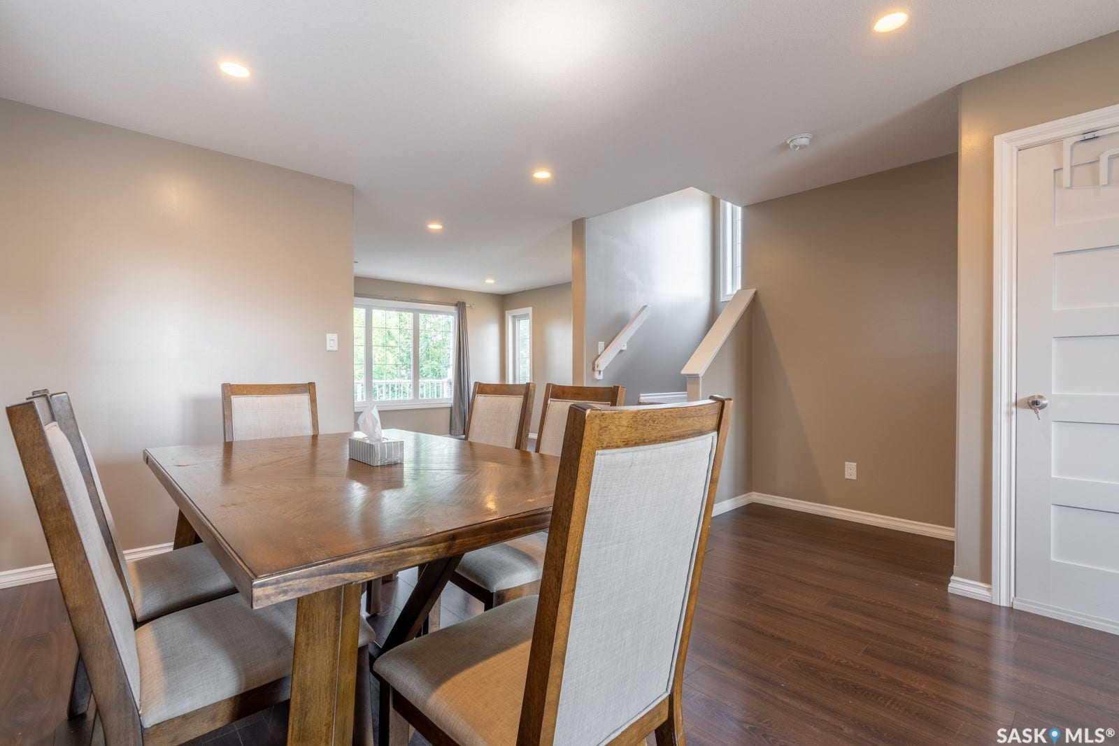 4648 James Hill Road, Regina SK S4W 0C7 4648 James Hill Road, Regina SK S4W 0C7