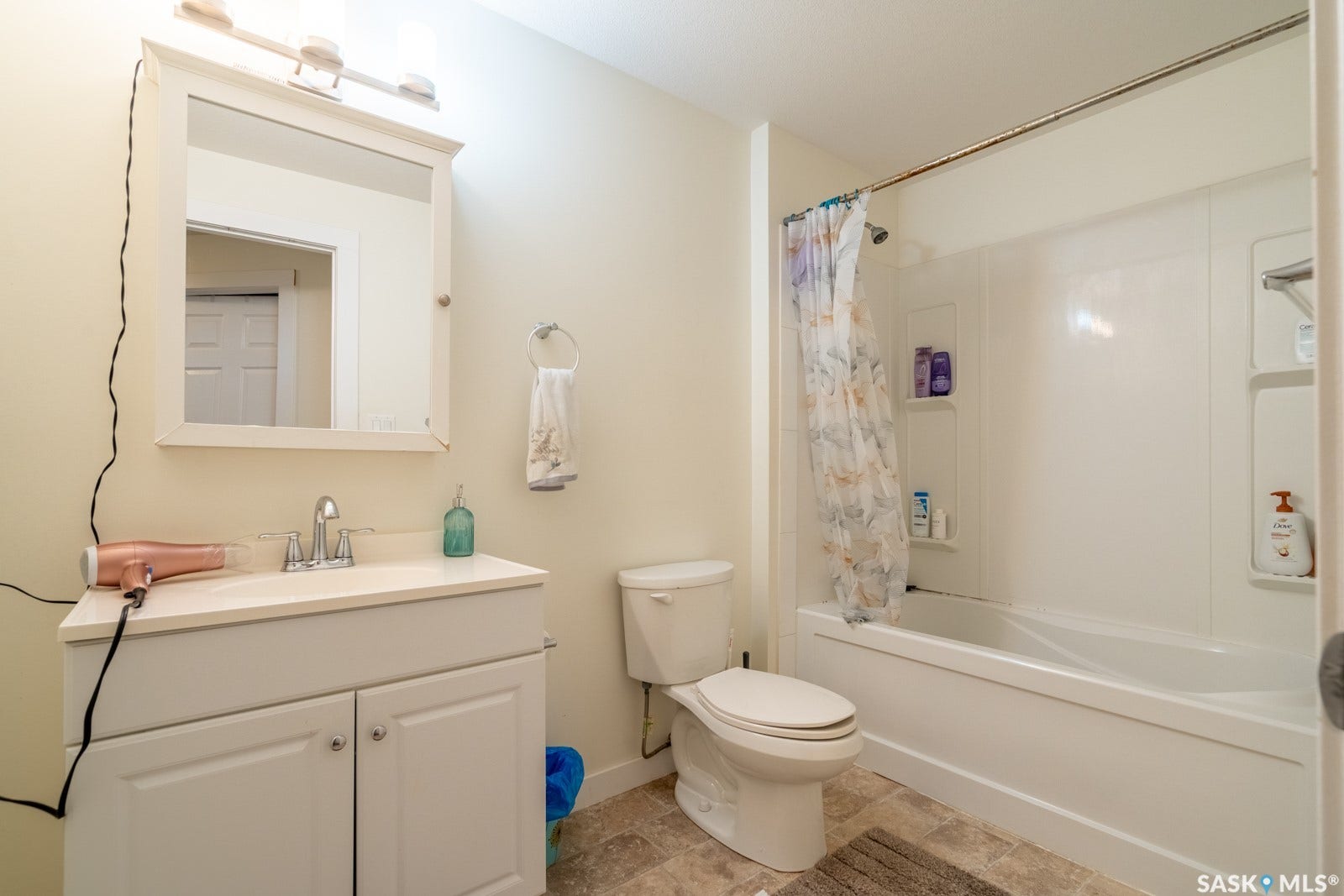 4648 James Hill Road, Regina SK S4W 0C7 4648 James Hill Road, Regina SK S4W 0C7