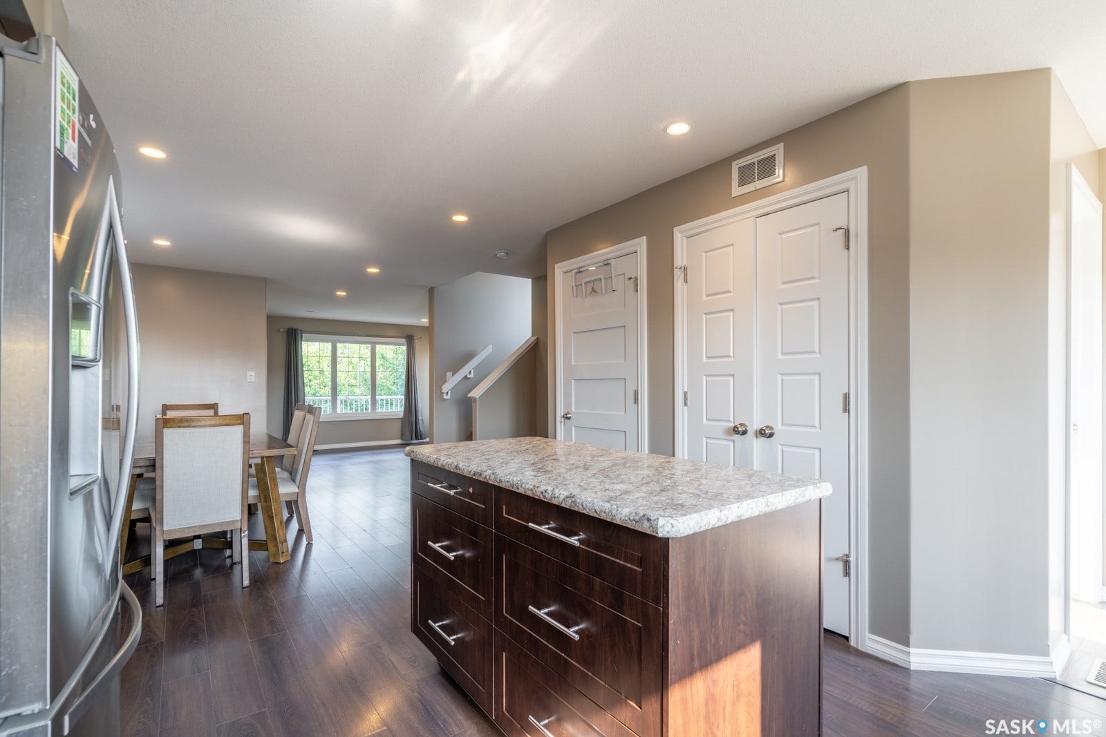 4648 James Hill Road, Regina SK S4W 0C7 4648 James Hill Road, Regina SK S4W 0C7