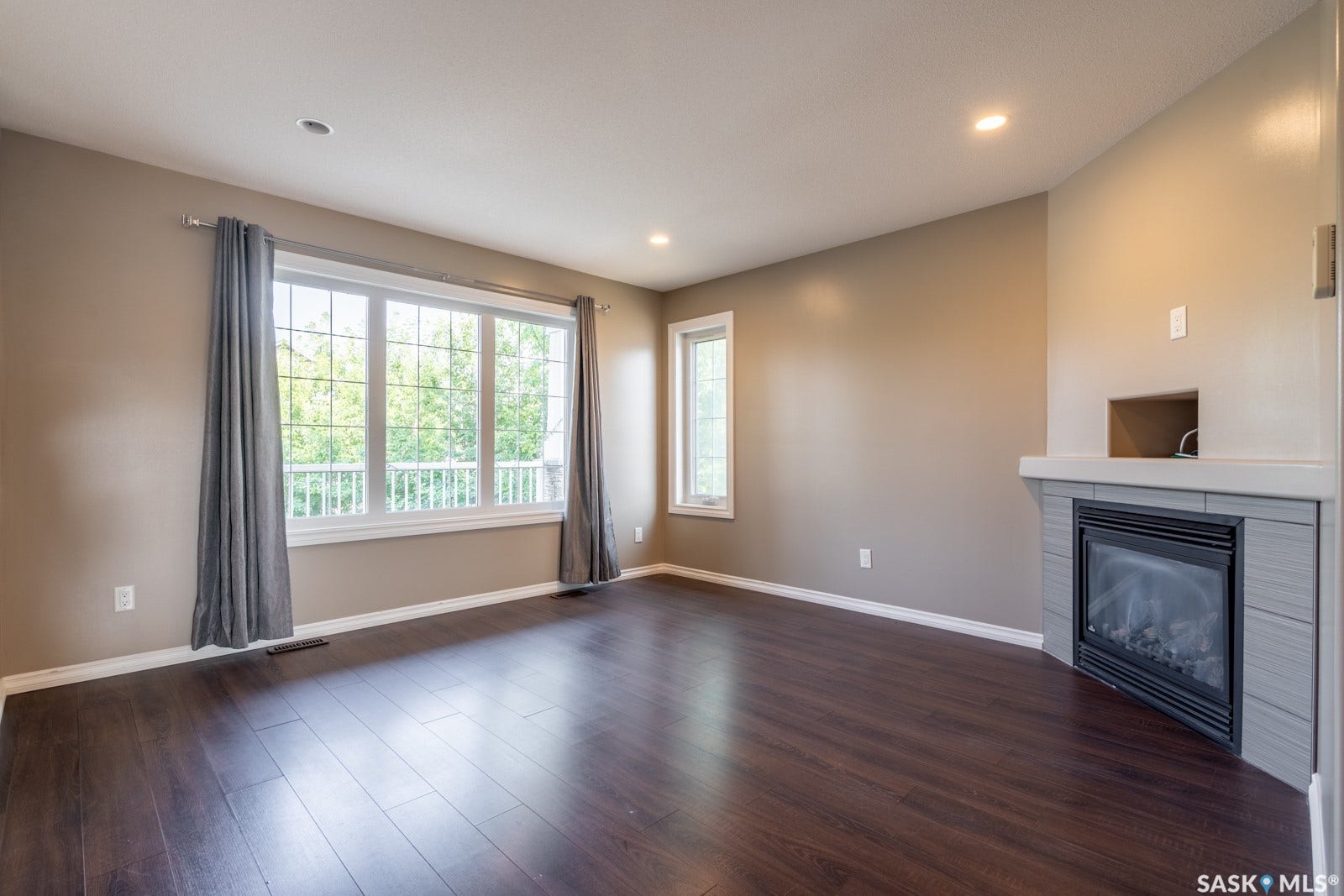 4648 James Hill Road, Regina SK S4W 0C7 4648 James Hill Road, Regina SK S4W 0C7