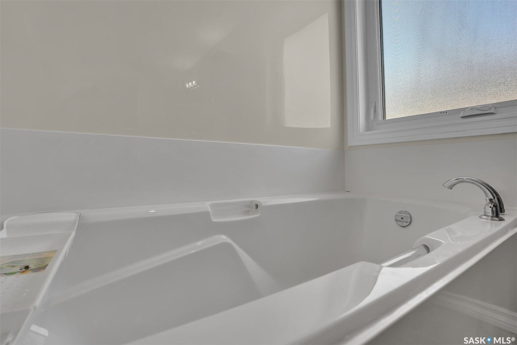 3826 GOLDFINCH Way, Regina SK S4V 1S4 3826 GOLDFINCH Way, Regina SK S4V 1S4