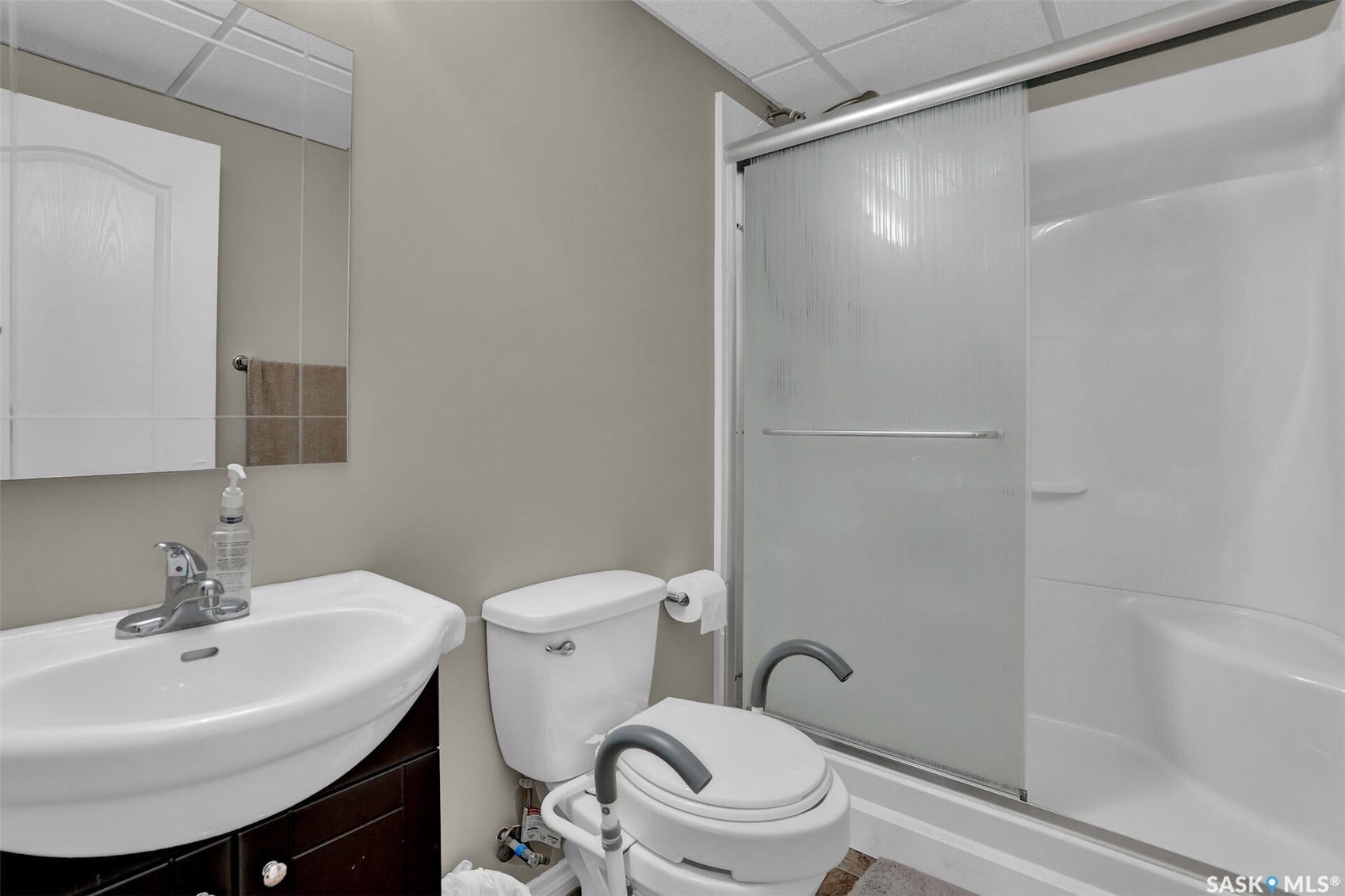 3826 GOLDFINCH Way, Regina SK S4V 1S4 3826 GOLDFINCH Way, Regina SK S4V 1S4