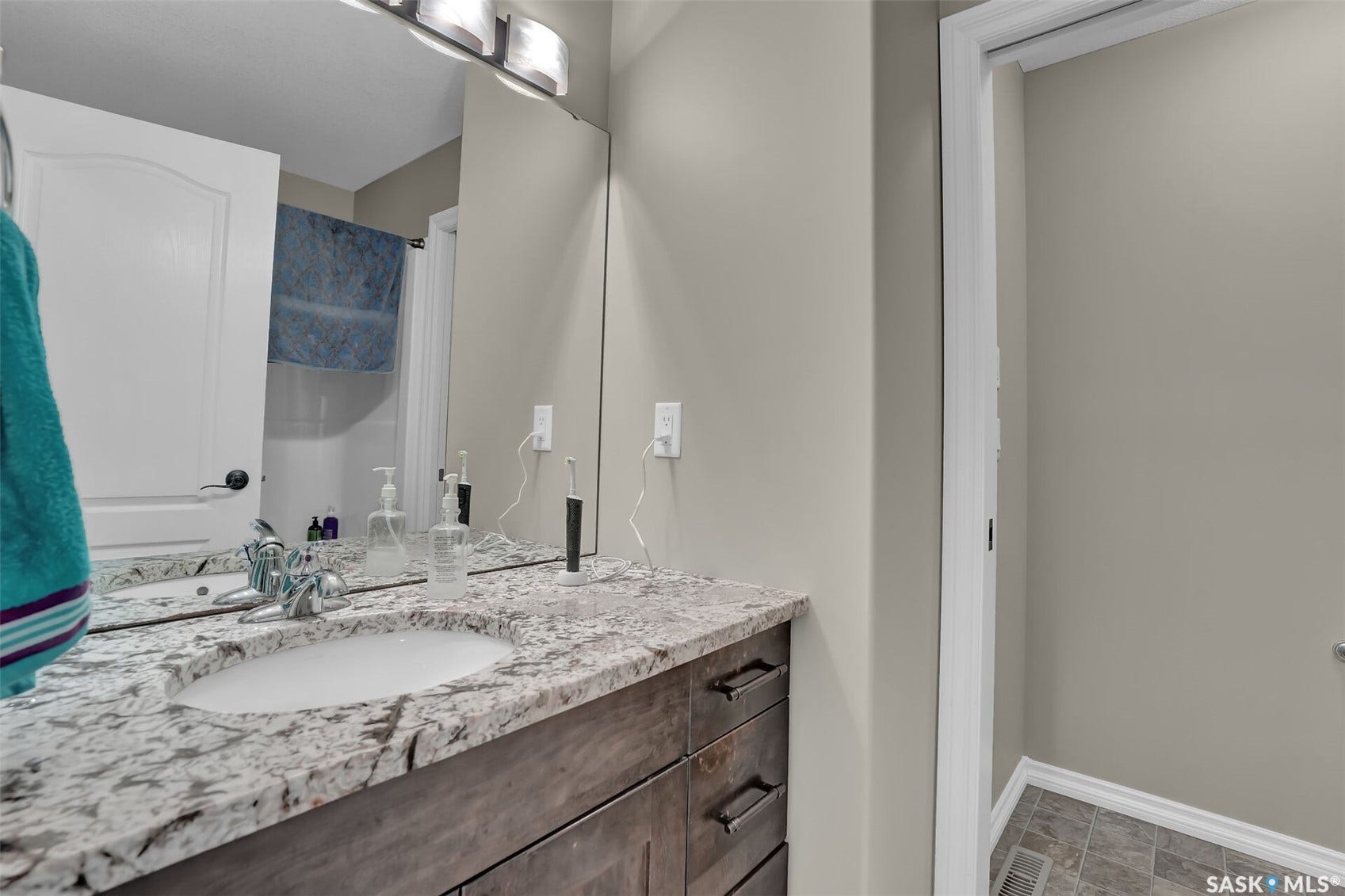 3826 GOLDFINCH Way, Regina SK S4V 1S4 3826 GOLDFINCH Way, Regina SK S4V 1S4