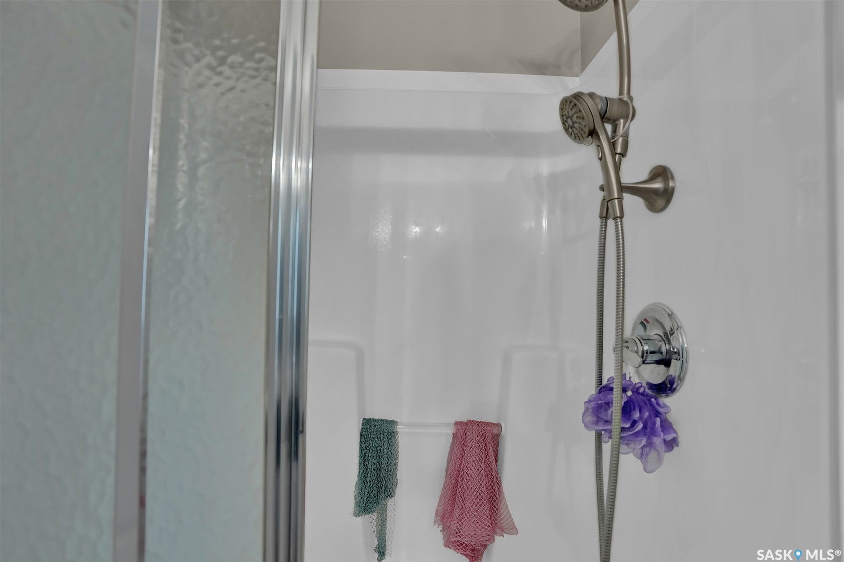 3826 GOLDFINCH Way, Regina SK S4V 1S4 3826 GOLDFINCH Way, Regina SK S4V 1S4