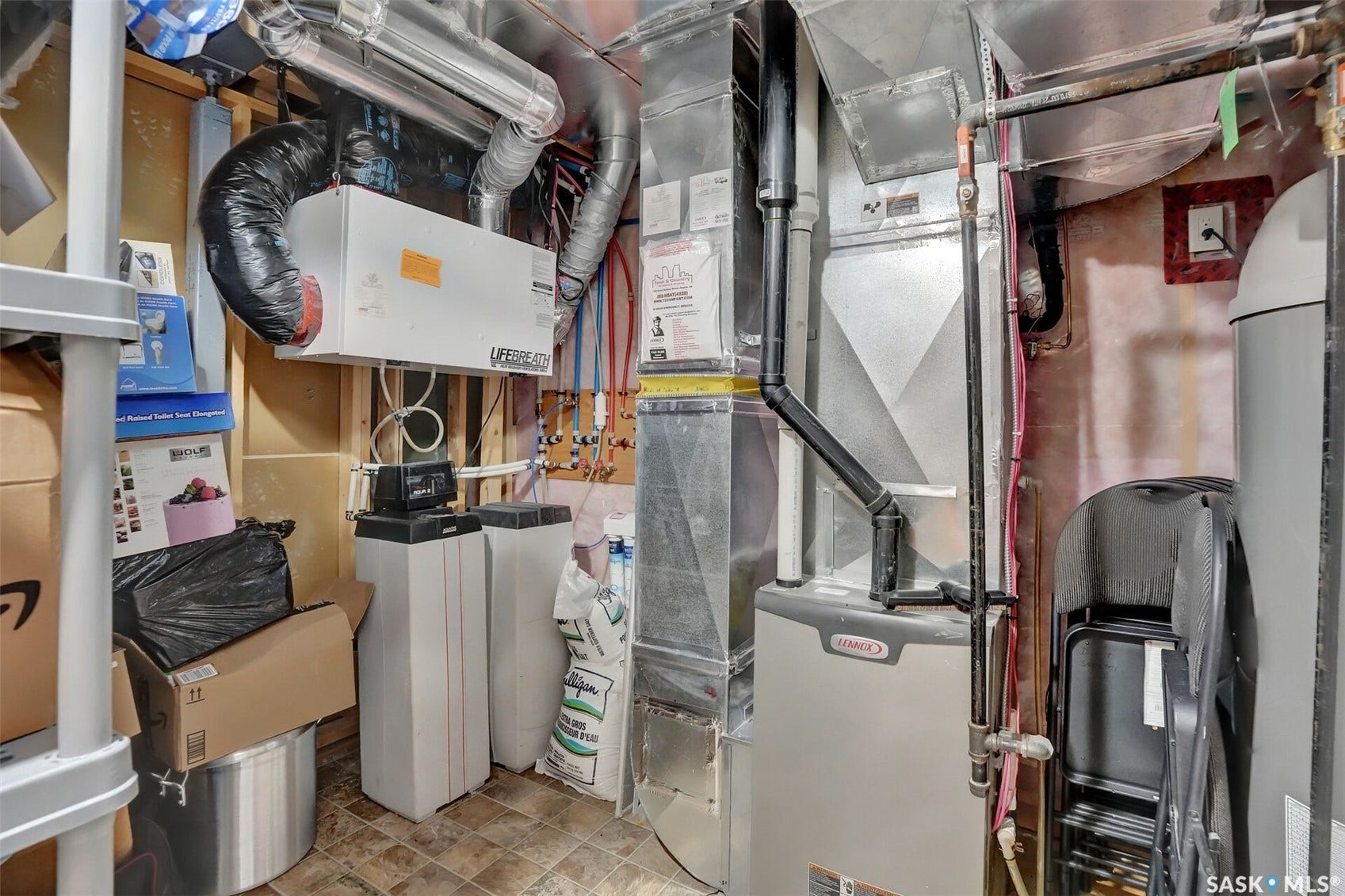 3826 GOLDFINCH Way, Regina SK S4V 1S4 3826 GOLDFINCH Way, Regina SK S4V 1S4