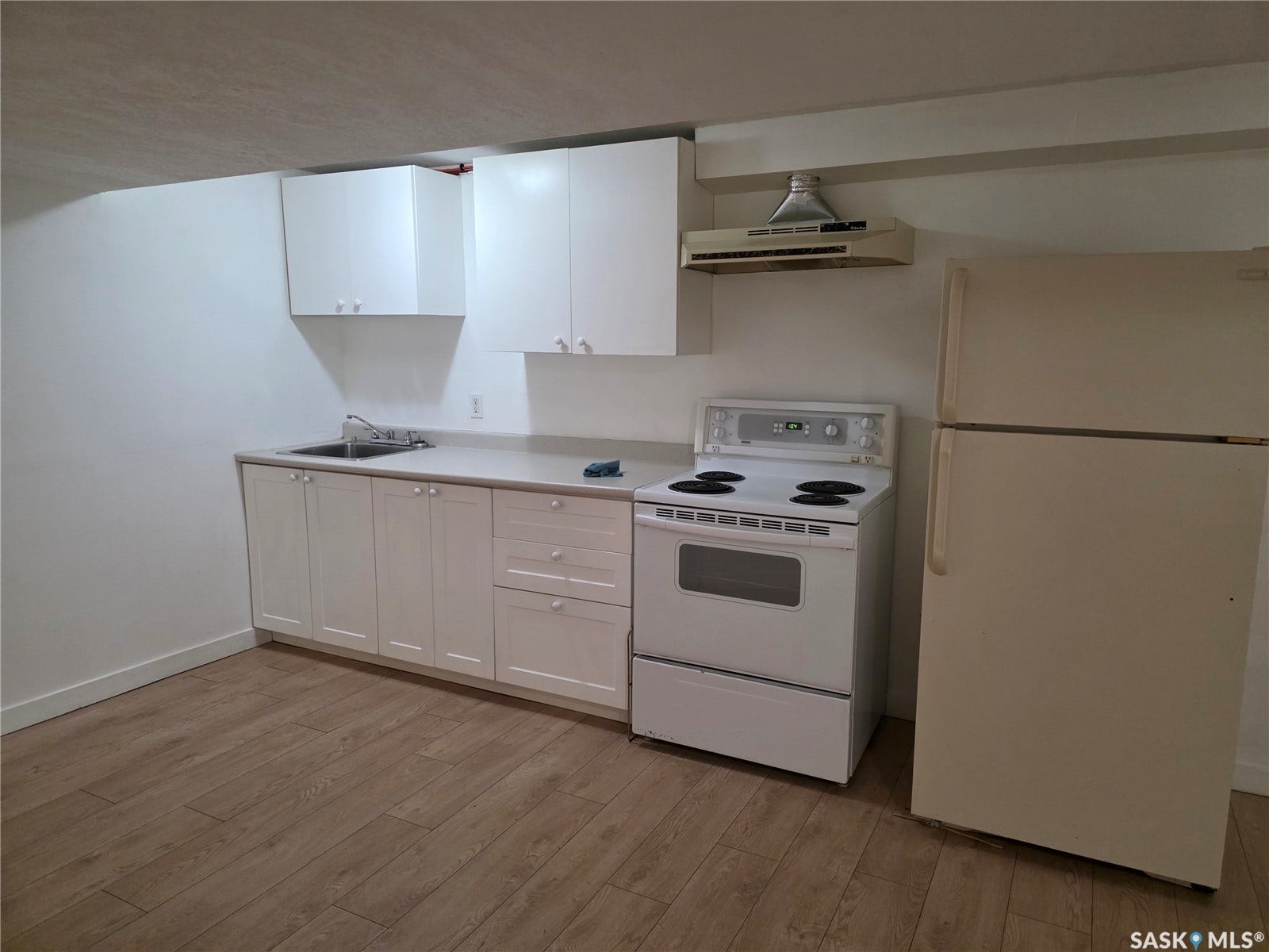 440-442 Connaught Street, Regina SK S4R 4W9 440-442 Connaught Street, Regina SK S4R 4W9