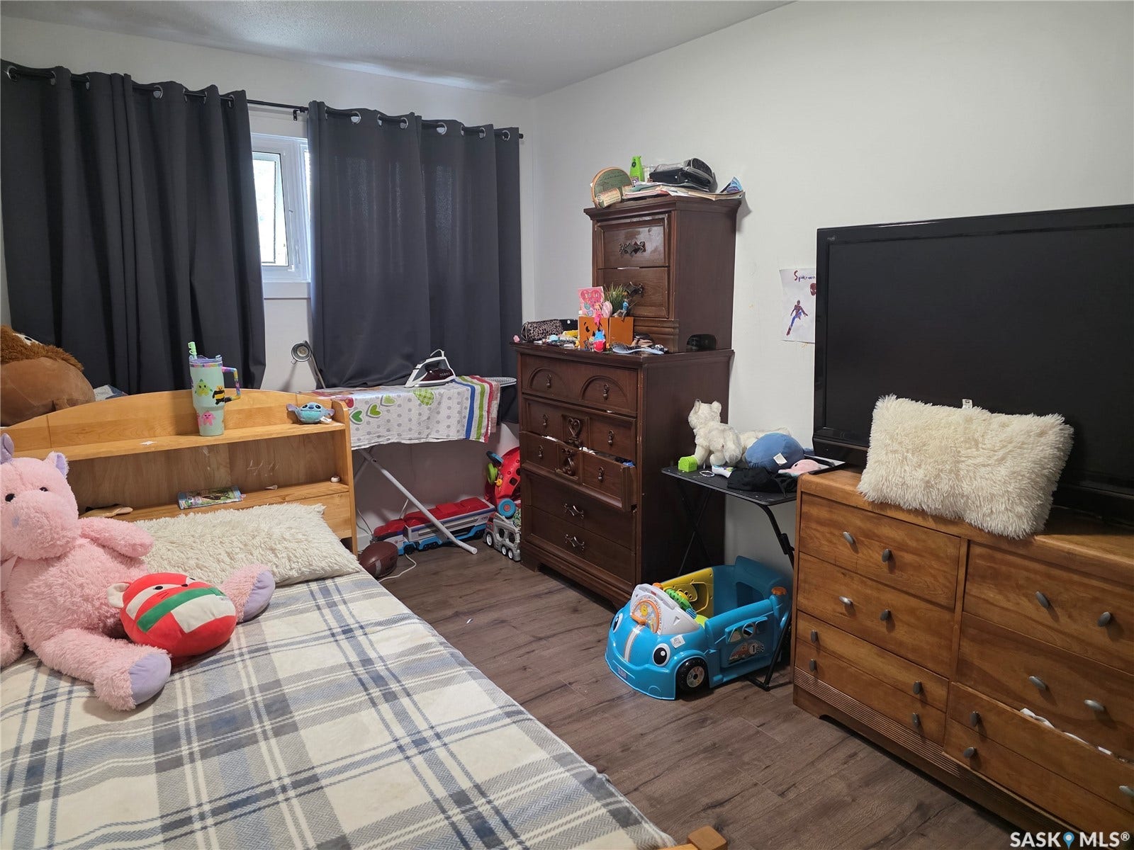 440-442 Connaught Street, Regina SK S4R 4W9 440-442 Connaught Street, Regina SK S4R 4W9