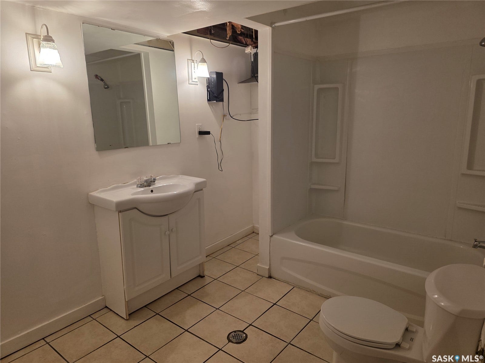 440-442 Connaught Street, Regina SK S4R 4W9 440-442 Connaught Street, Regina SK S4R 4W9