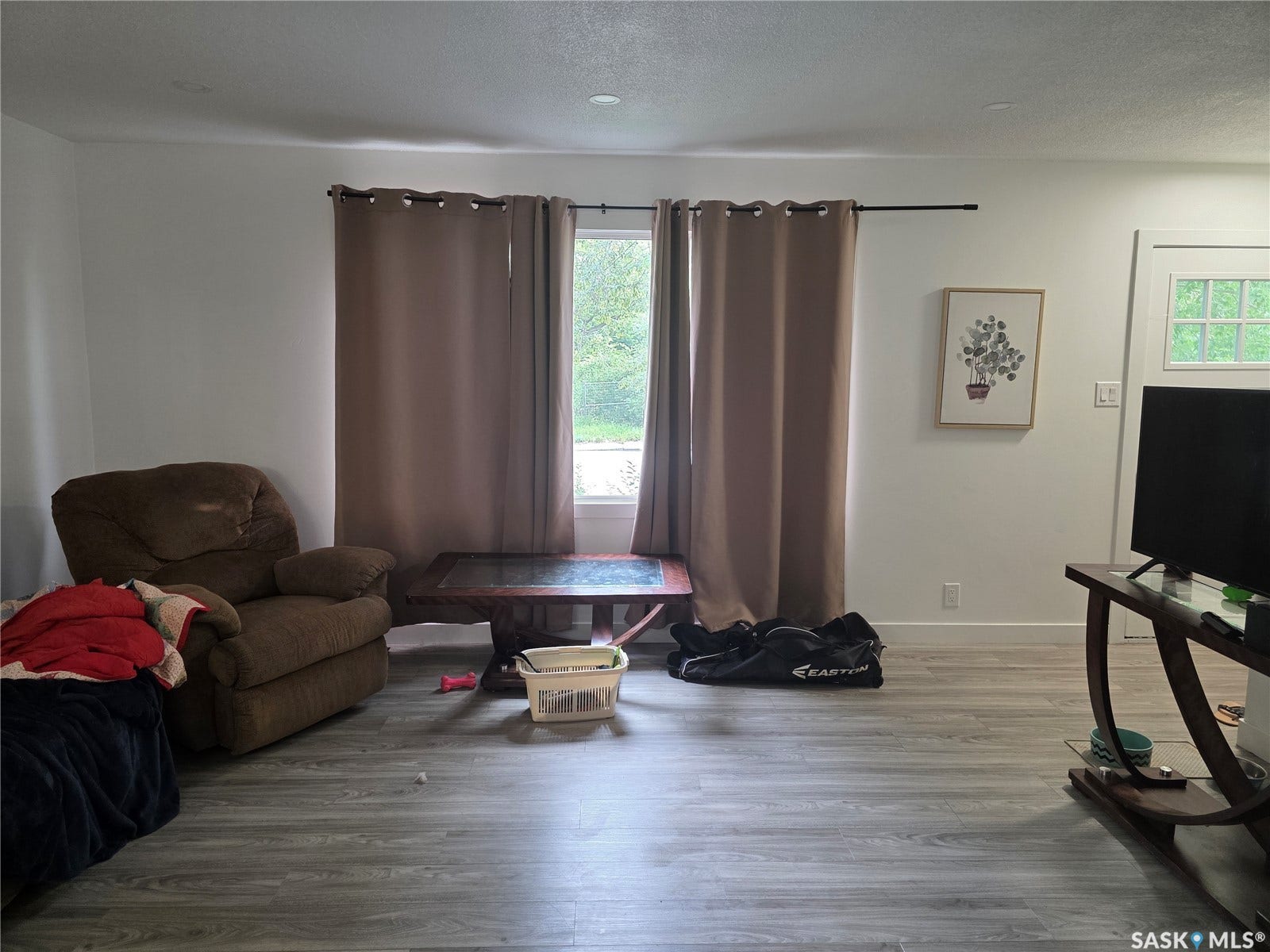 440-442 Connaught Street, Regina SK S4R 4W9 440-442 Connaught Street, Regina SK S4R 4W9