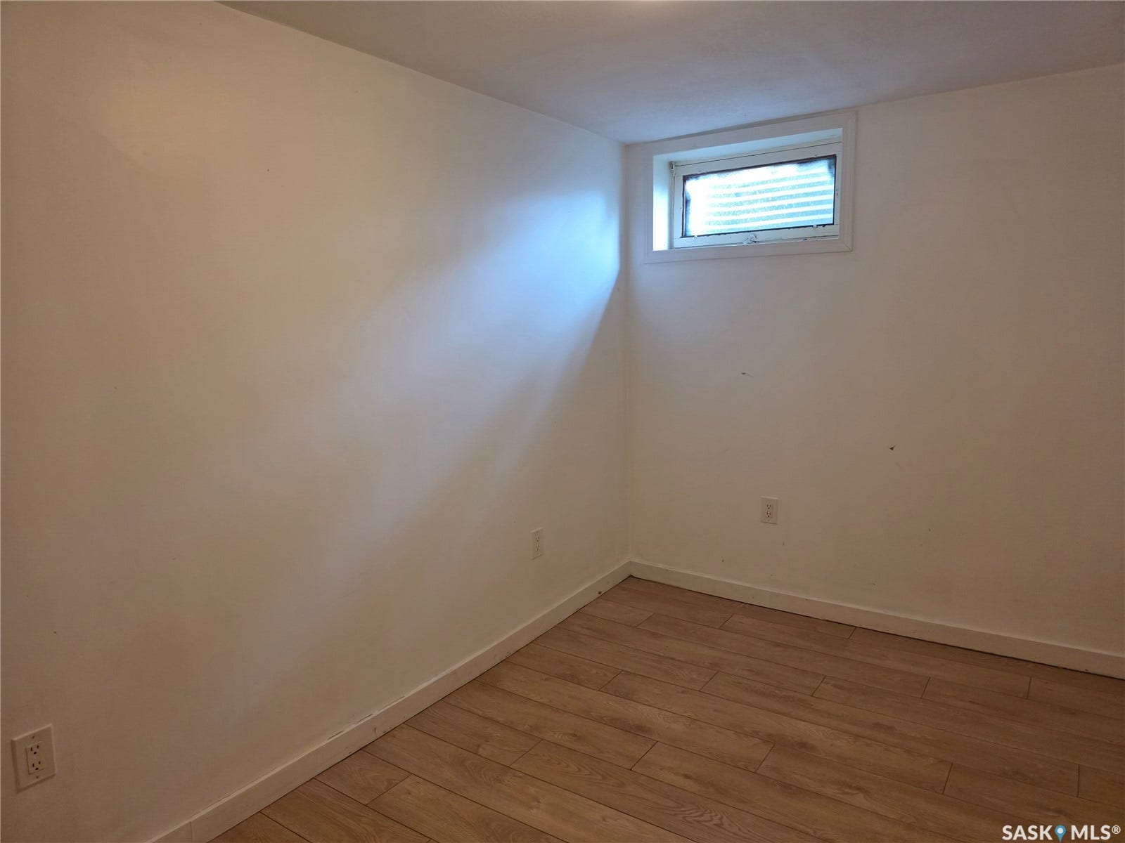 440-442 Connaught Street, Regina SK S4R 4W9 440-442 Connaught Street, Regina SK S4R 4W9