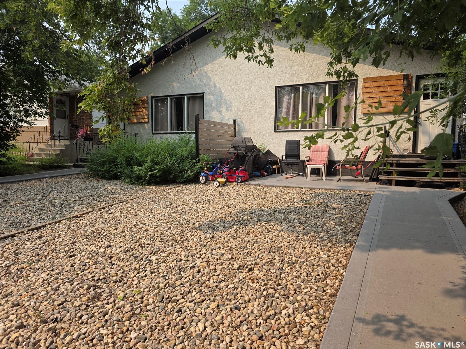 440-442 Connaught Street, Regina SK S4R 4W9 440-442 Connaught Street, Regina SK S4R 4W9