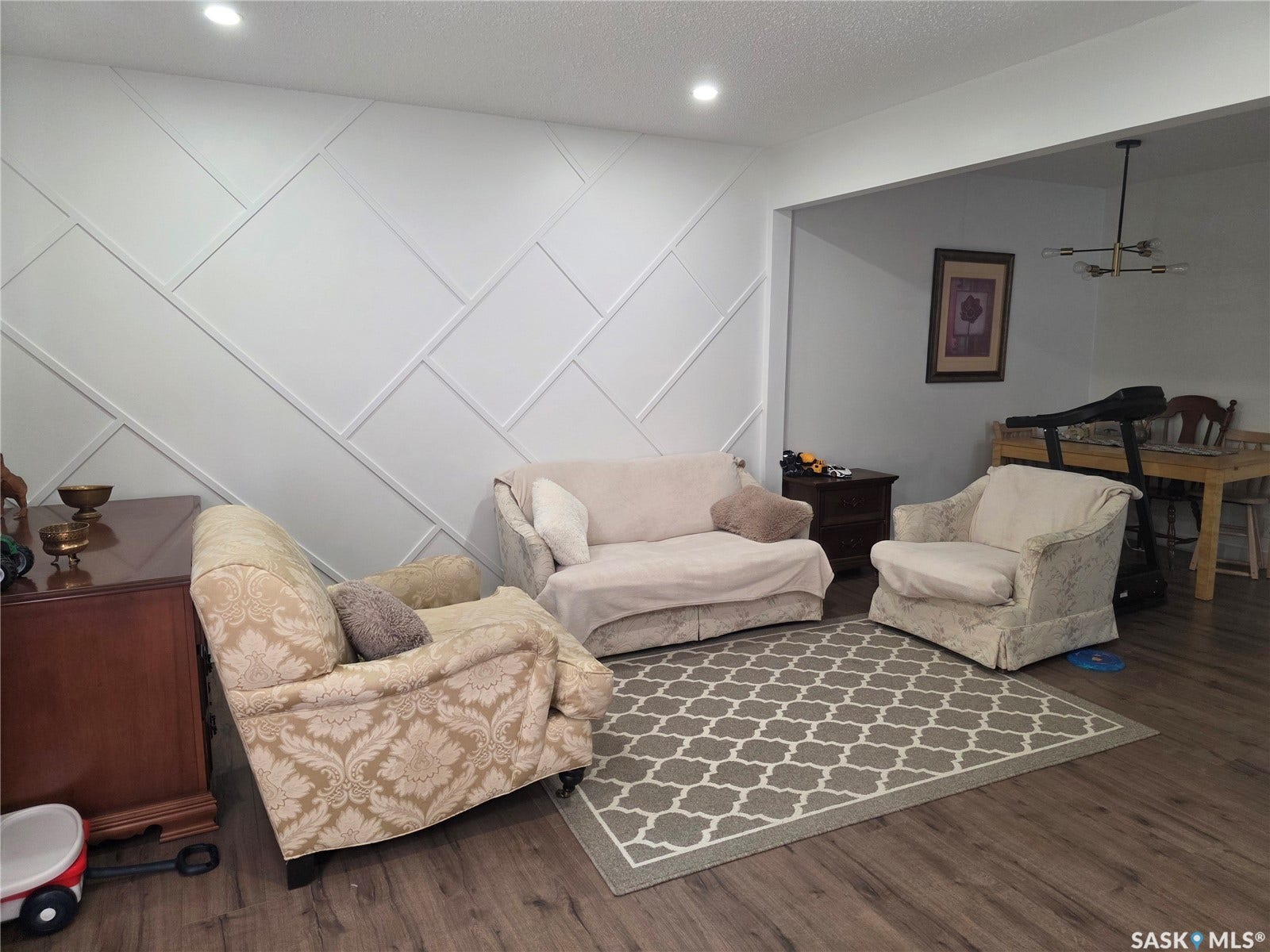 440-442 Connaught Street, Regina SK S4R 4W9 440-442 Connaught Street, Regina SK S4R 4W9