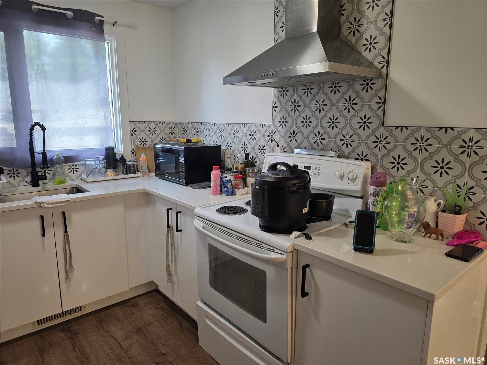 440-442 Connaught Street, Regina SK S4R 4W9 440-442 Connaught Street, Regina SK S4R 4W9