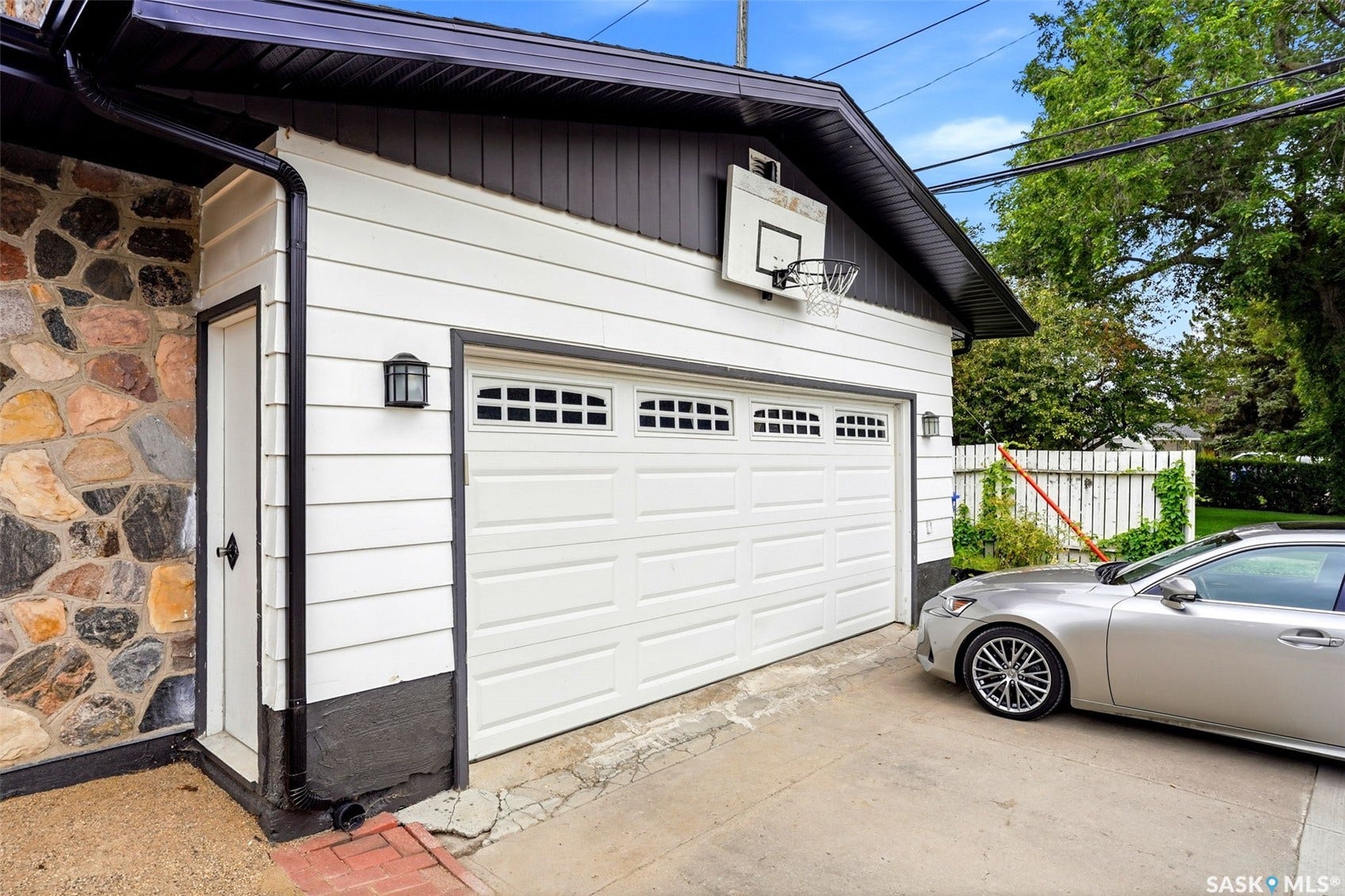 2705 Grant Road, Regina SK S4S 5G1