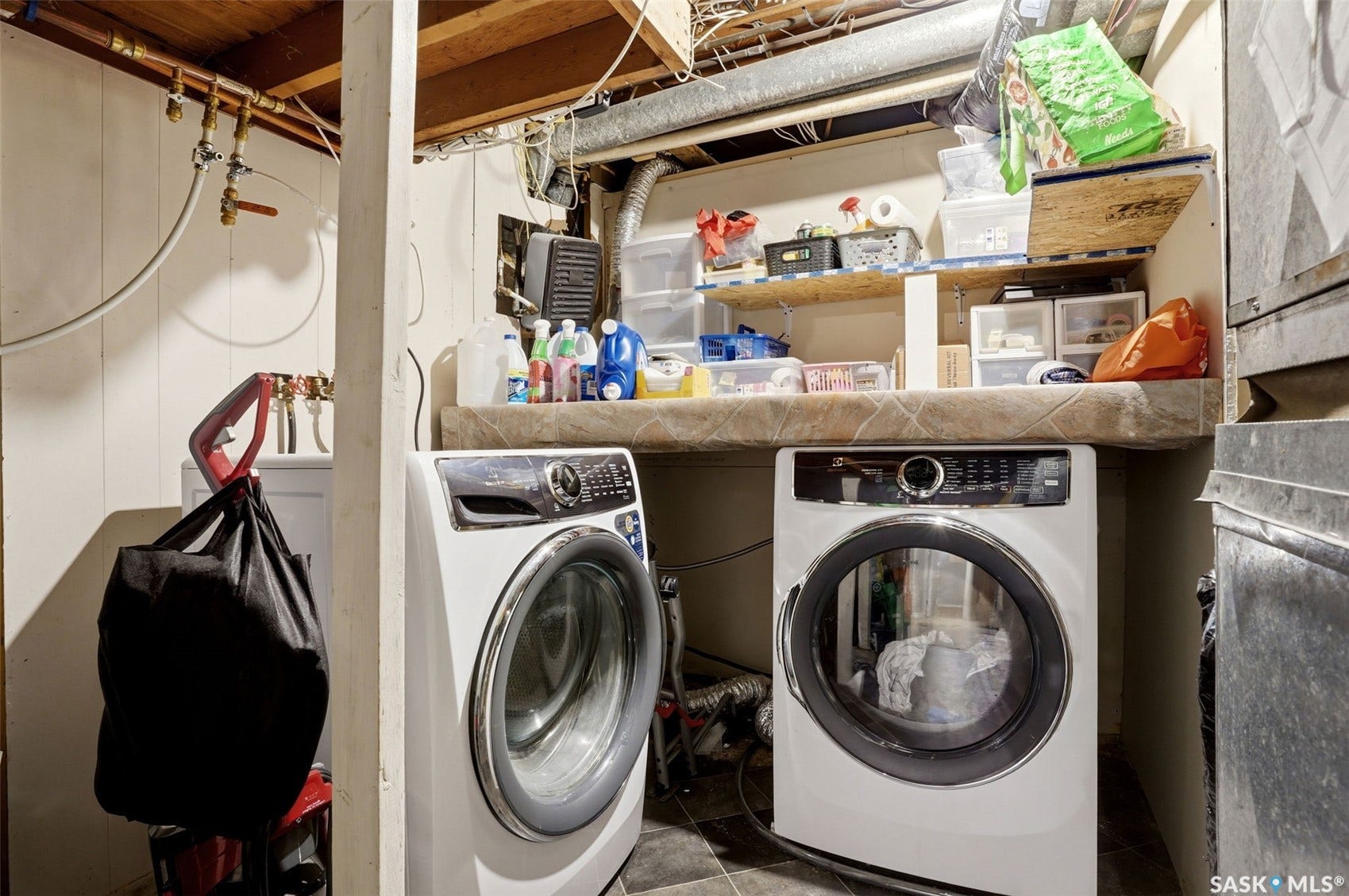 2705 Grant Road, Regina SK S4S 5G1