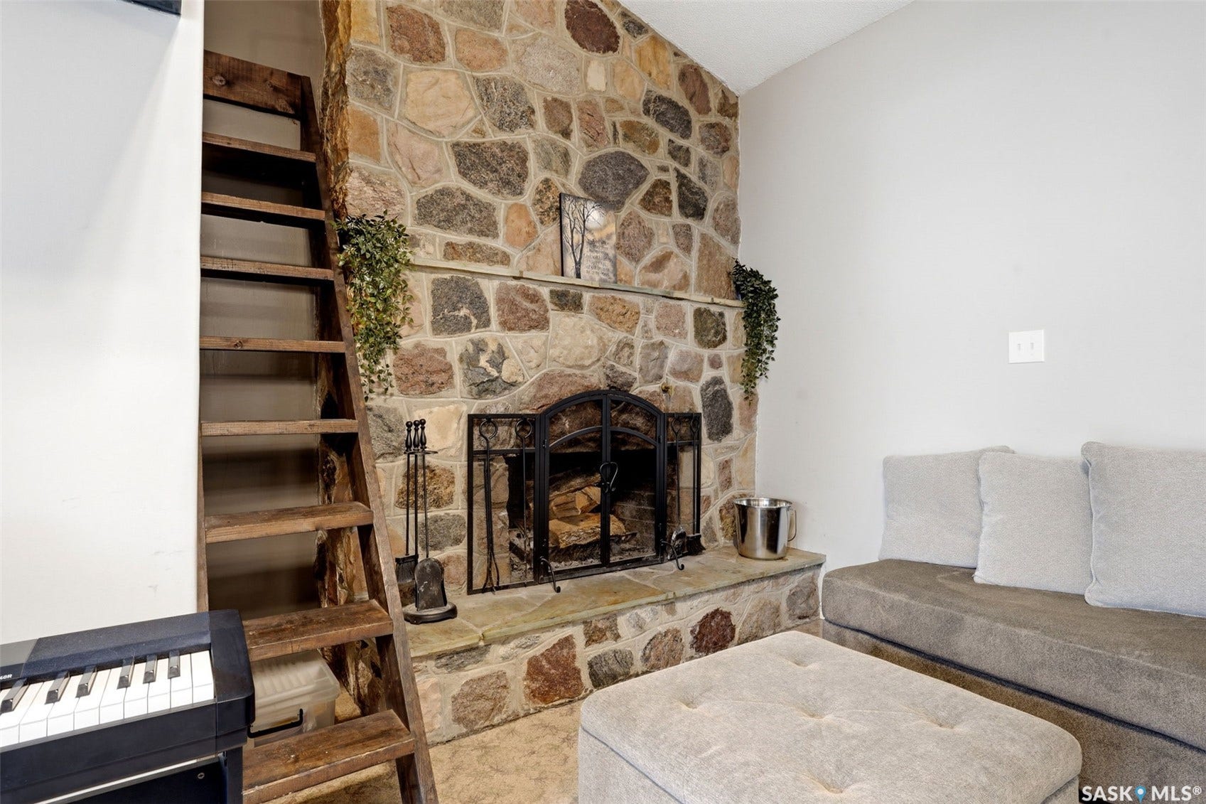 2705 Grant Road, Regina SK S4S 5G1
