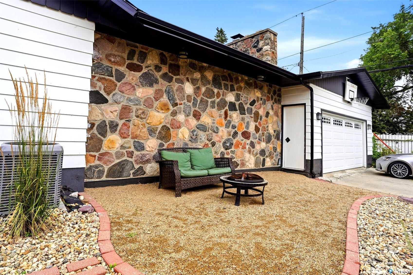 2705 Grant Road, Regina SK S4S 5G1