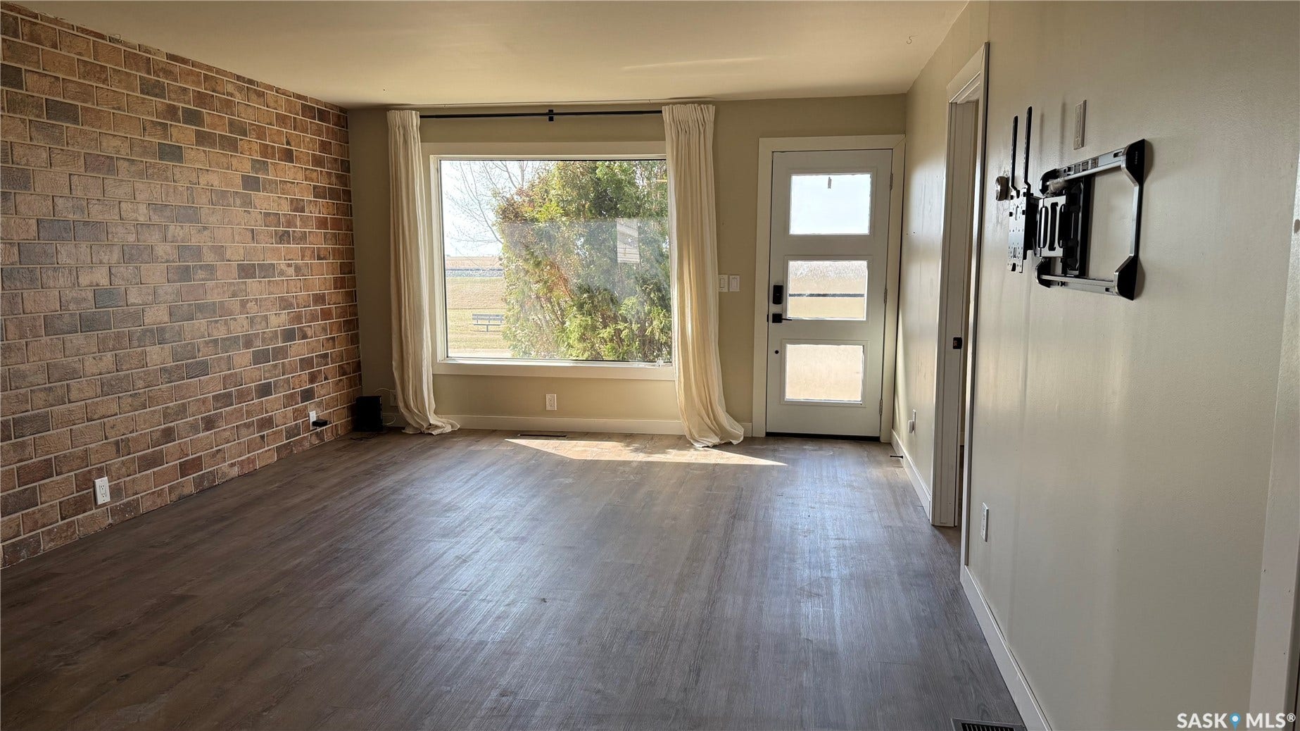 108 Front Street N, Pense SK S0G 3W0
