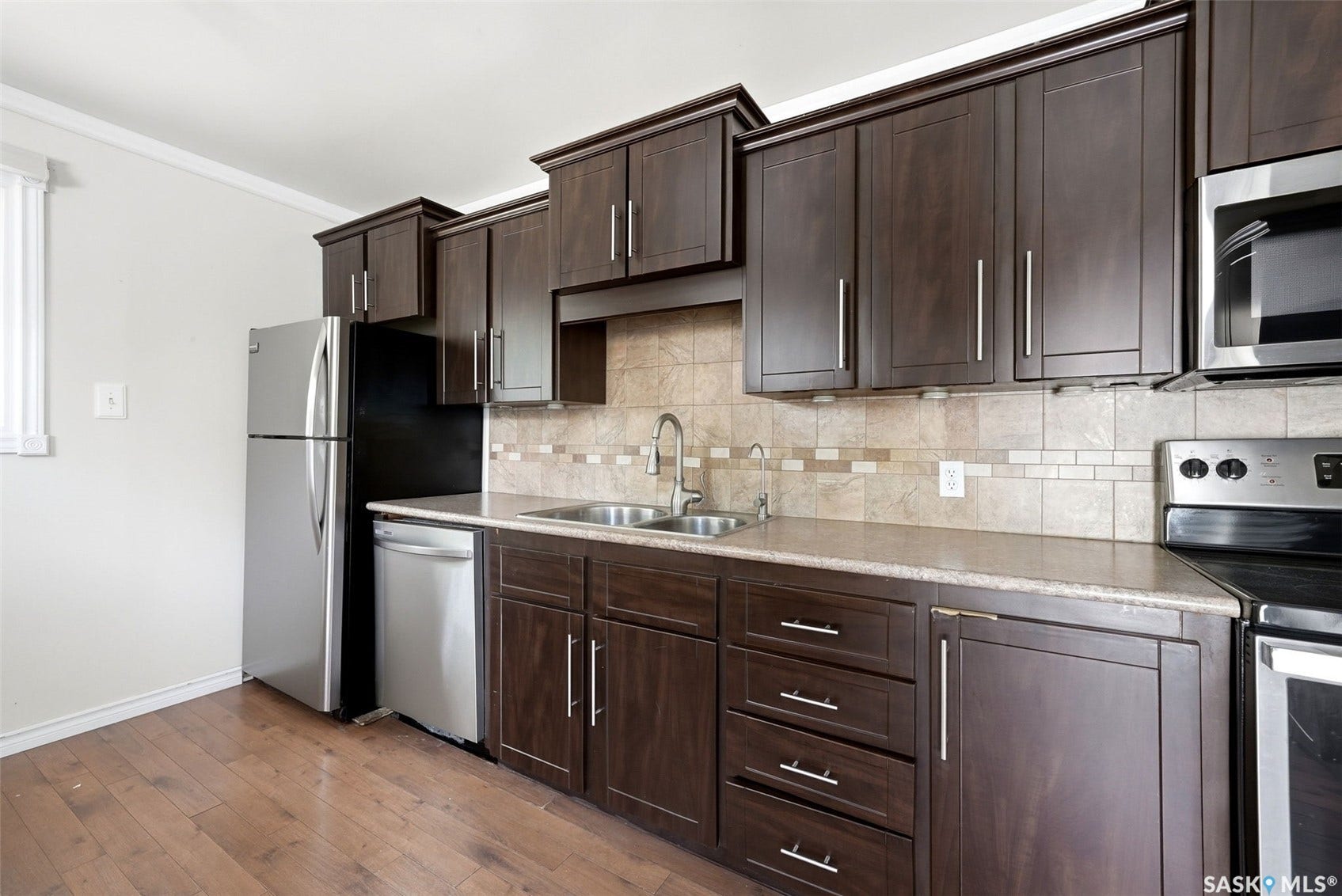 1410 4th Avenue N, Regina SK S4R 0T1