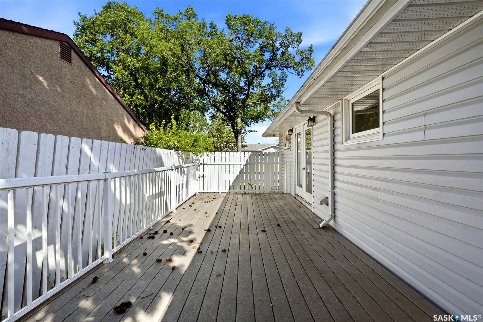 1410 4th Avenue N, Regina SK S4R 0T1