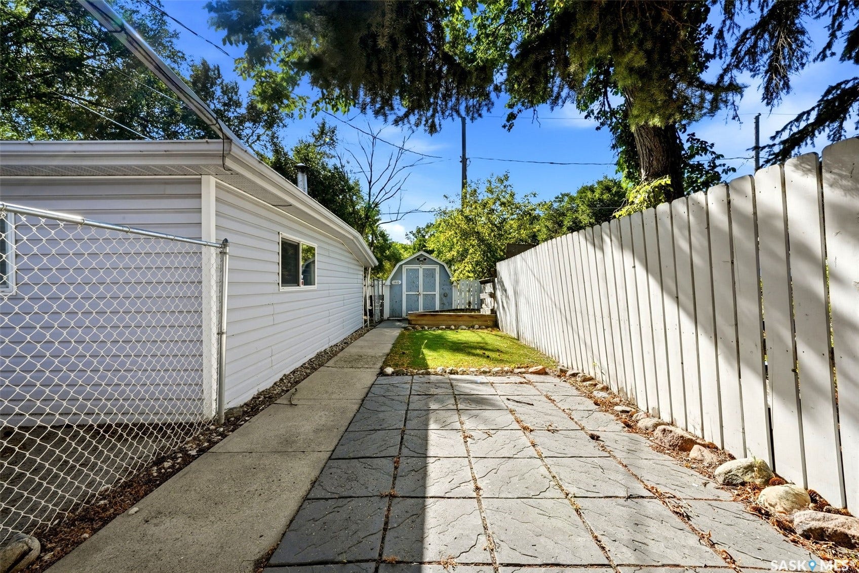1410 4th Avenue N, Regina SK S4R 0T1