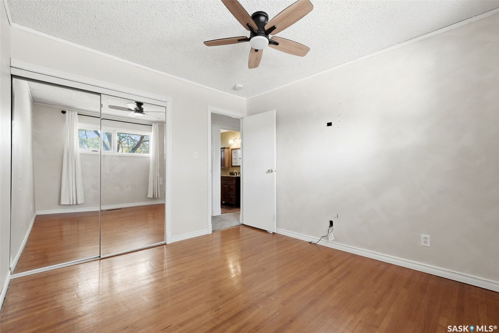 1410 4th Avenue N, Regina SK S4R 0T1
