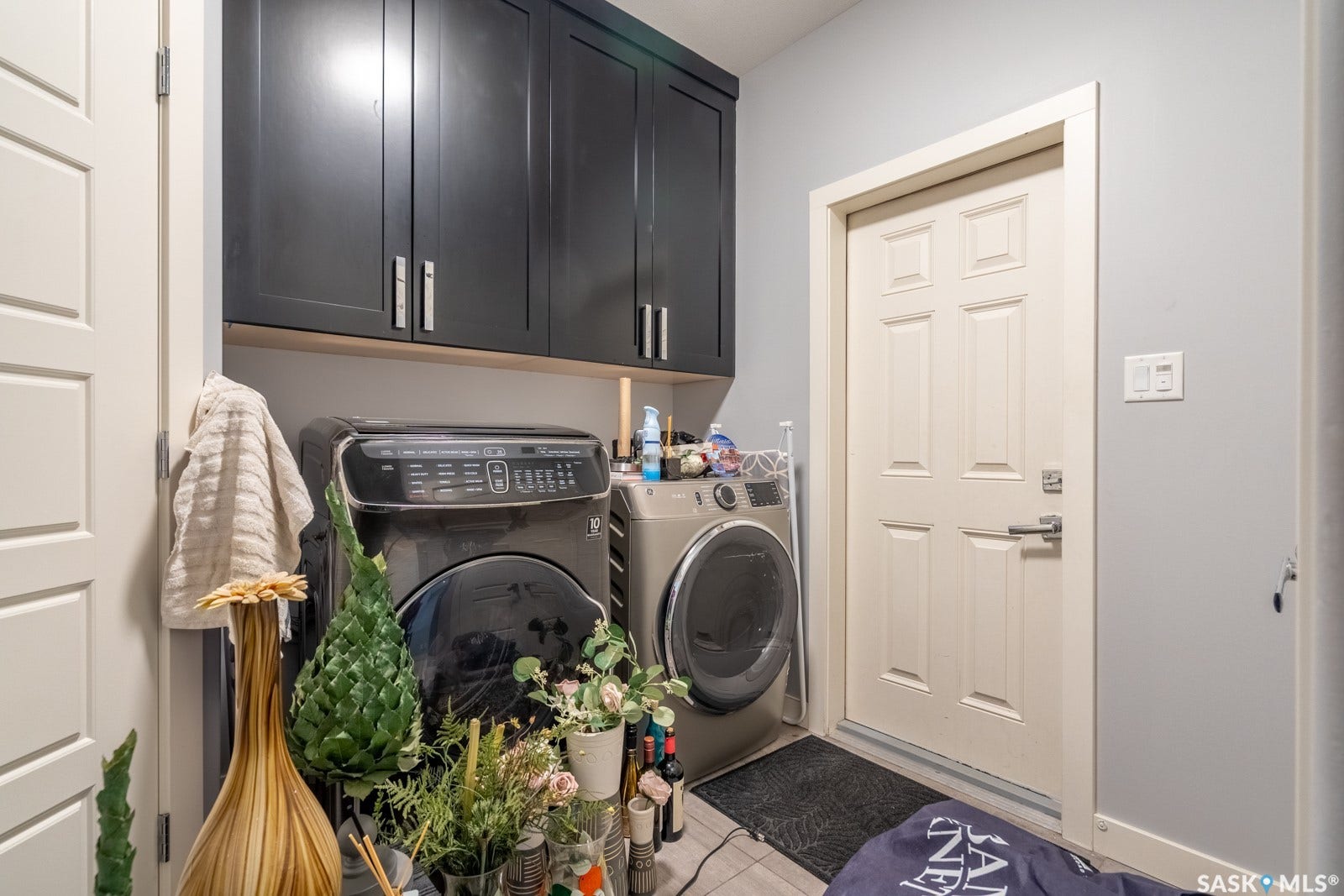 4311 Sandpiper Crescent E, Regina SK S4V 1N3 4311 Sandpiper Crescent E, Regina SK S4V 1N3