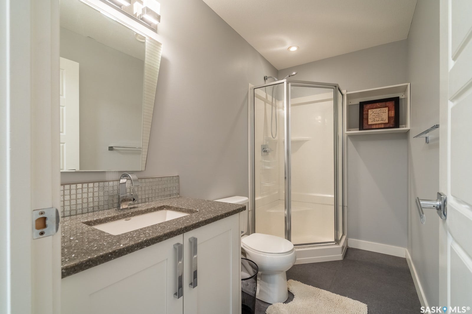 4311 Sandpiper Crescent E, Regina SK S4V 1N3 4311 Sandpiper Crescent E, Regina SK S4V 1N3