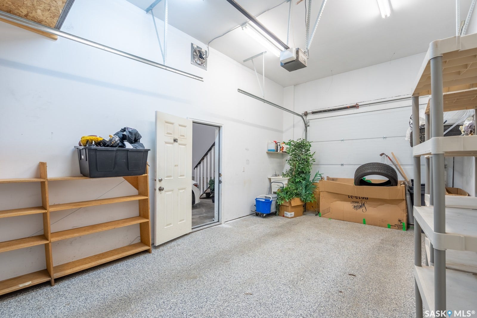 4311 Sandpiper Crescent E, Regina SK S4V 1N3 4311 Sandpiper Crescent E, Regina SK S4V 1N3
