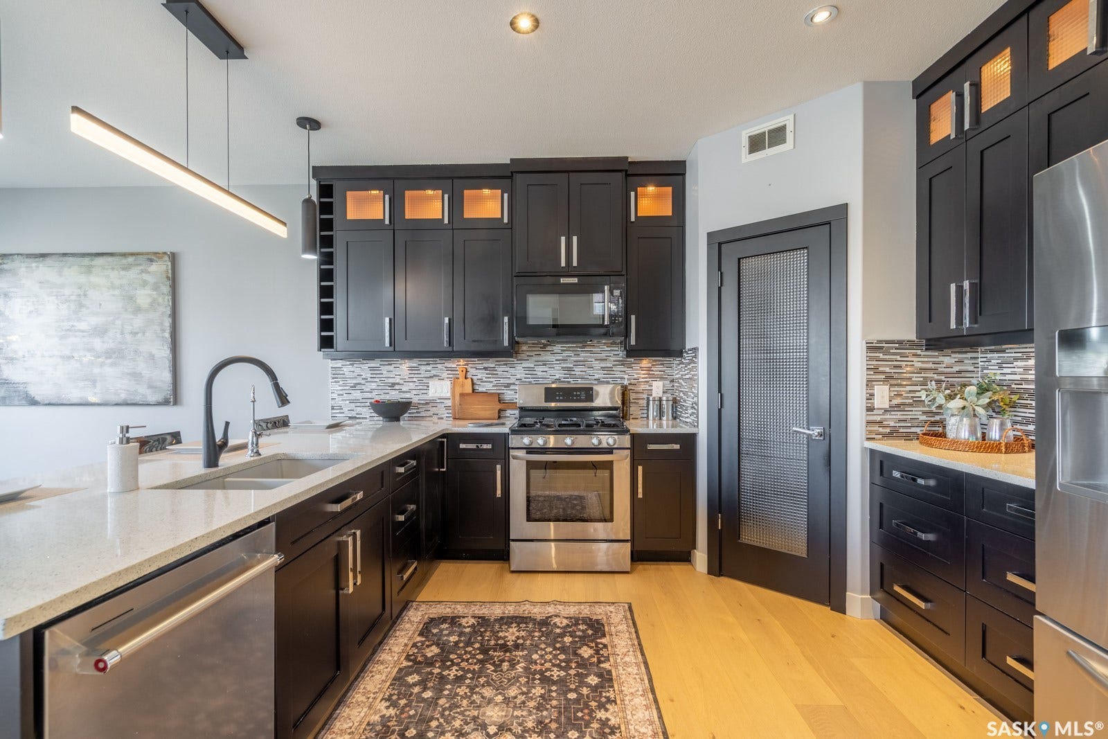 4311 Sandpiper Crescent E, Regina SK S4V 1N3 4311 Sandpiper Crescent E, Regina SK S4V 1N3