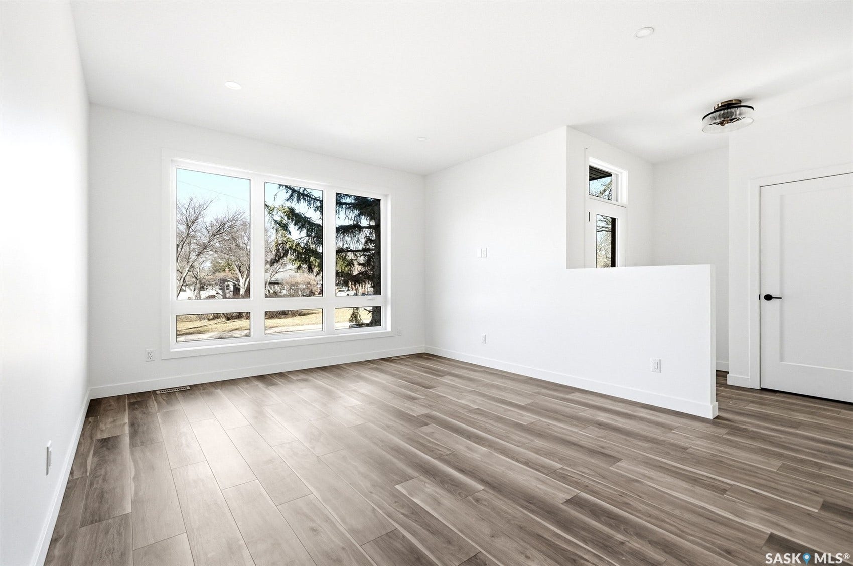 3917 Qu'appelle Drive, Regina SK S4S 0E1