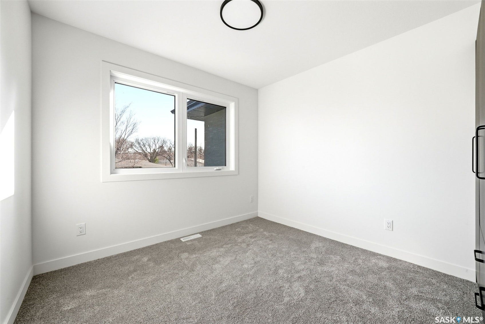 3917 Qu'appelle Drive, Regina SK S4S 0E1