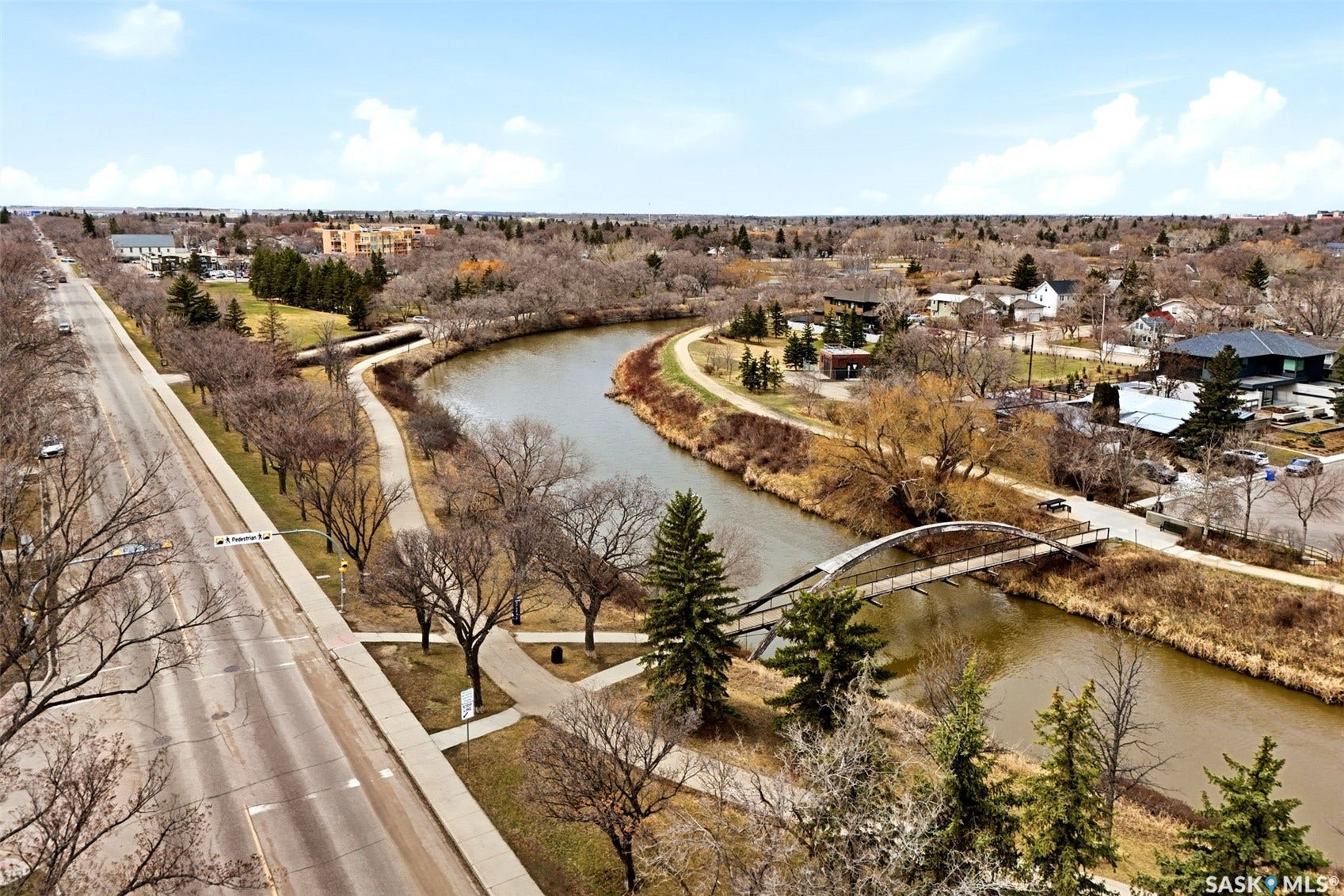 3917 Qu'appelle Drive, Regina SK S4S 0E1