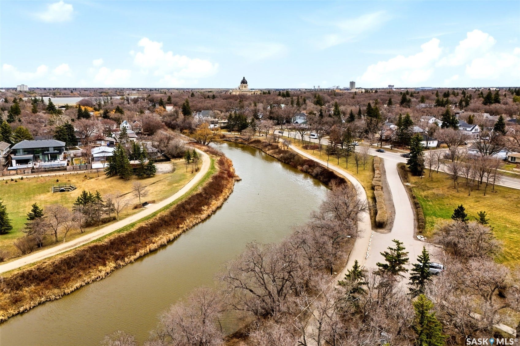 3917 Qu'appelle Drive, Regina SK S4S 0E1