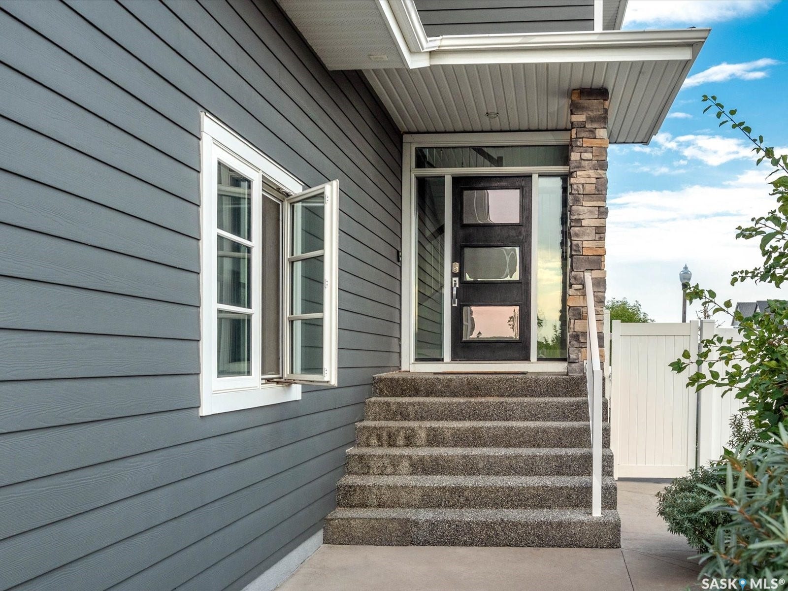 3633 GREEN WATER Drive, Regina SK S4V 1R3 3633 GREEN WATER Drive, Regina SK S4V 1R3