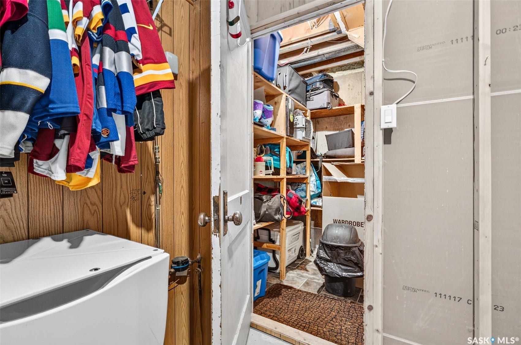 1214 Grandview Street W, Moose Jaw SK S6H 5M2