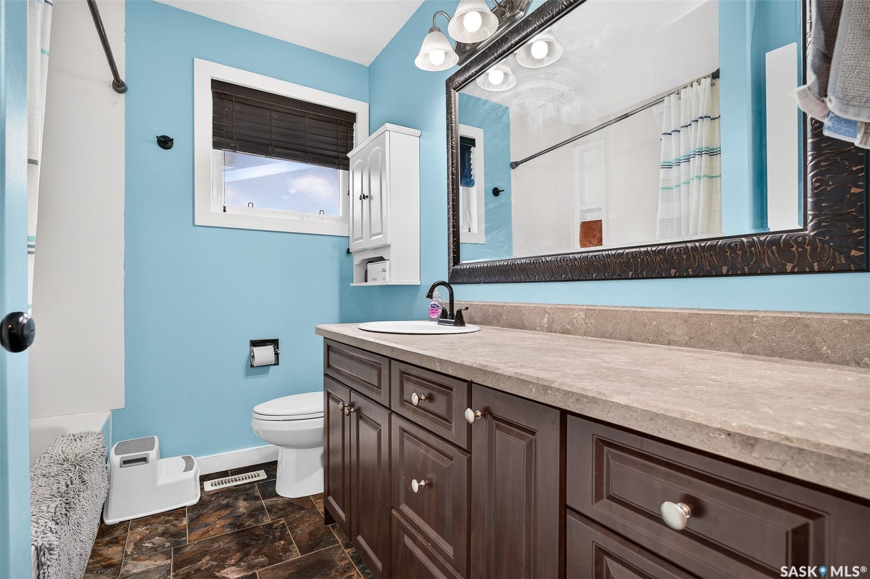 1214 Grandview Street W, Moose Jaw SK S6H 5M2