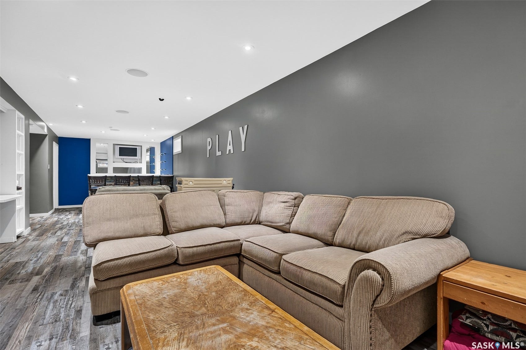 1214 Grandview Street W, Moose Jaw SK S6H 5M2