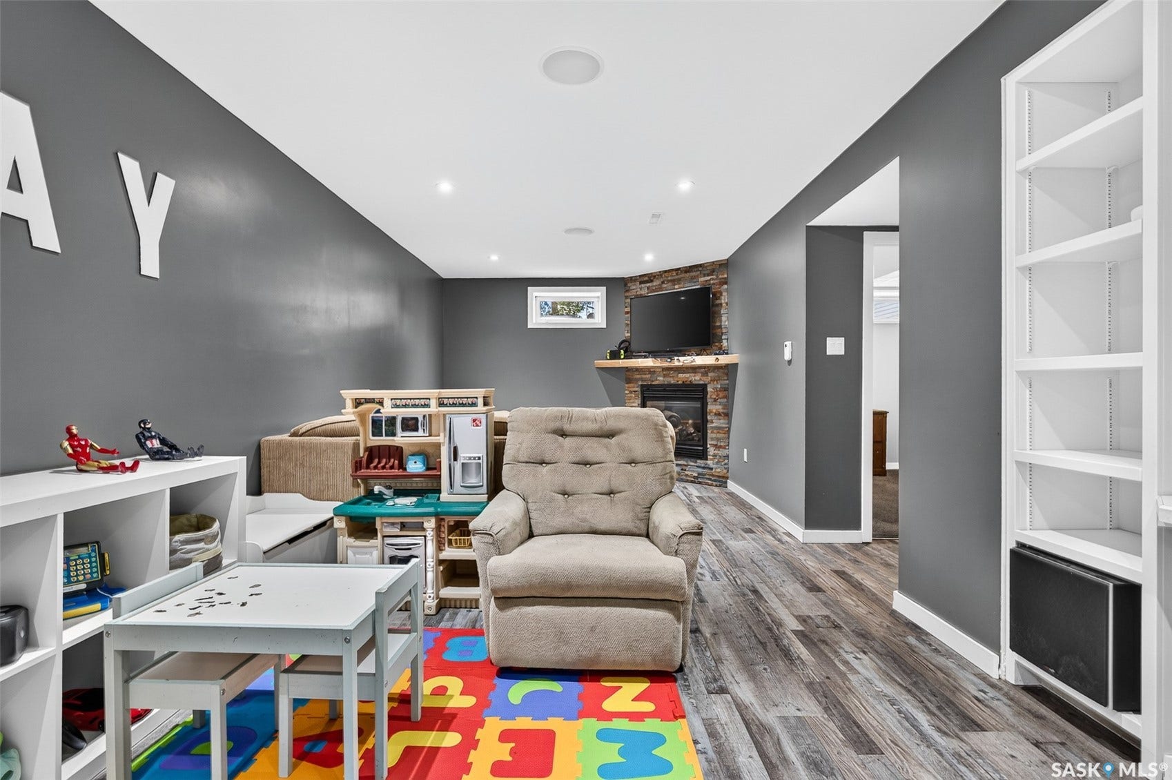 1214 Grandview Street W, Moose Jaw SK S6H 5M2