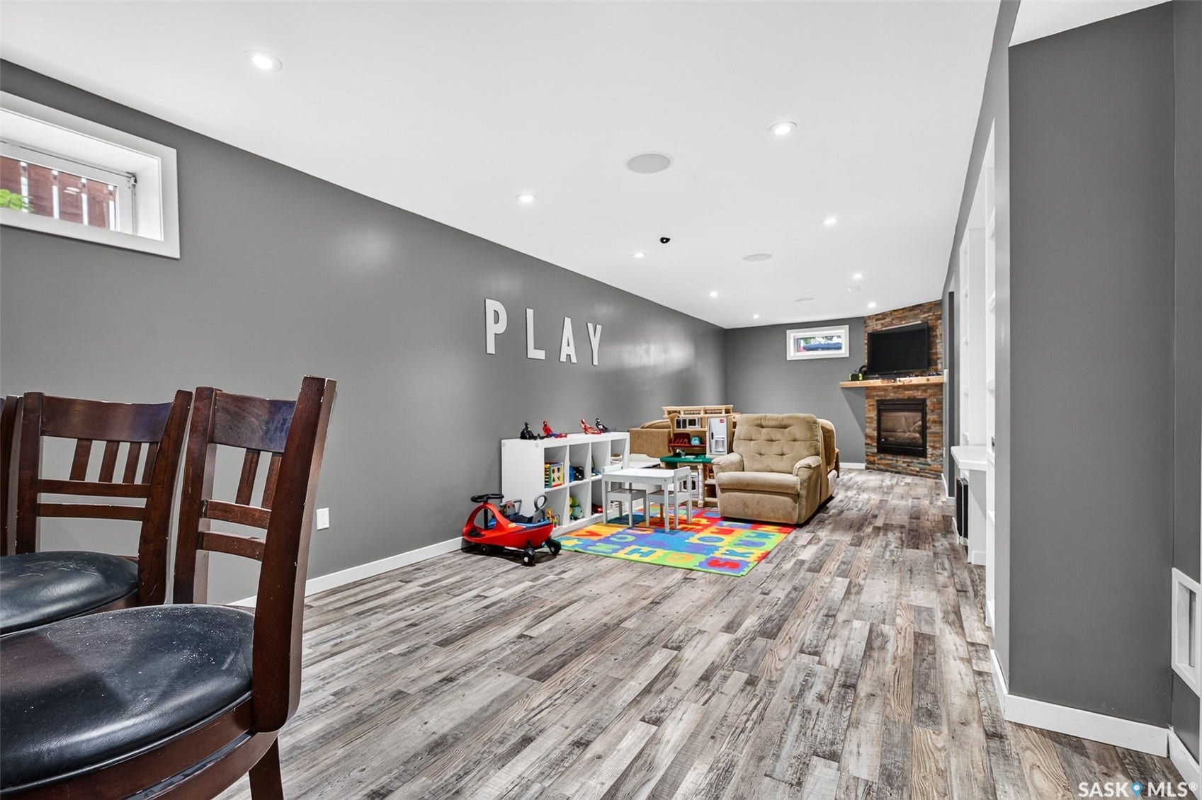 1214 Grandview Street W, Moose Jaw SK S6H 5M2