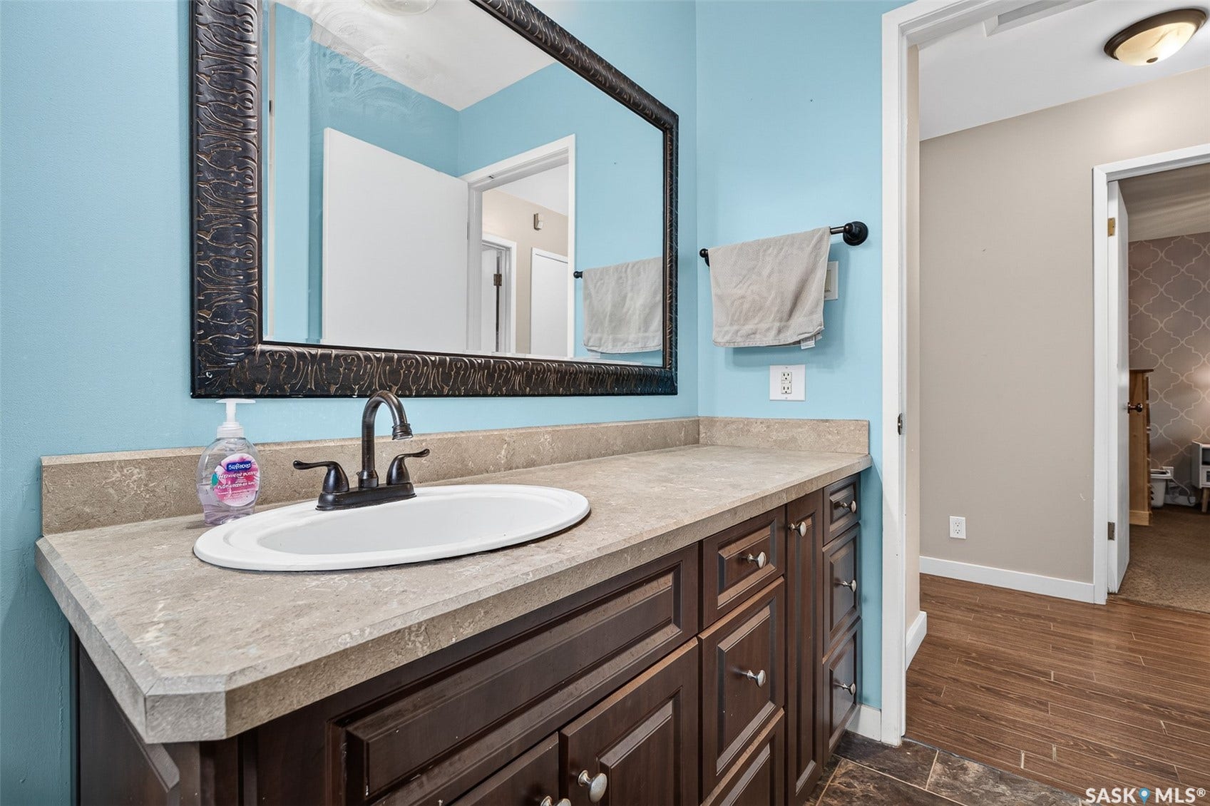 1214 Grandview Street W, Moose Jaw SK S6H 5M2