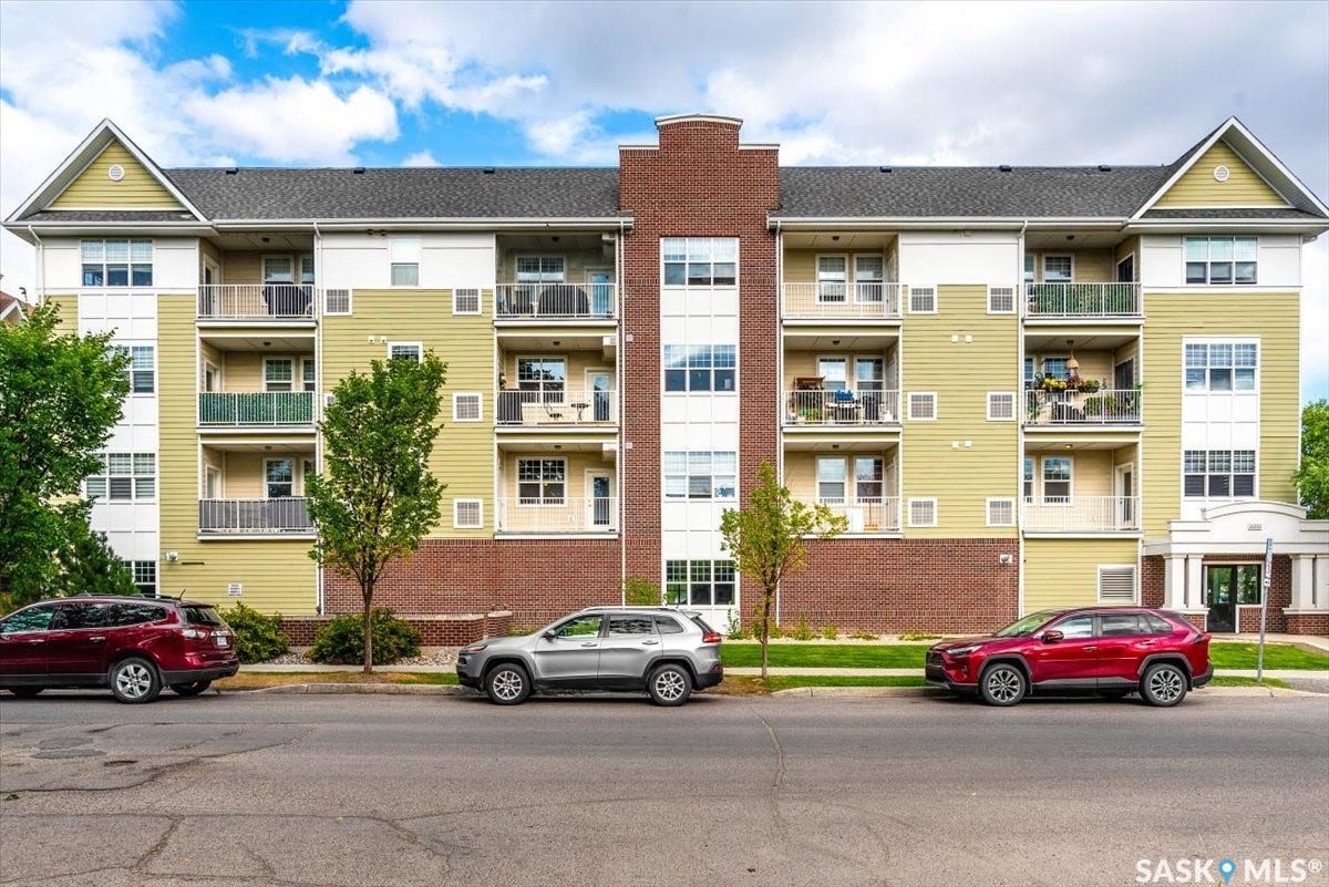 2255 ANGUS Street, #202, Regina SK S4T 2A3 2255 ANGUS Street, #202, Regina SK S4T 2A3
