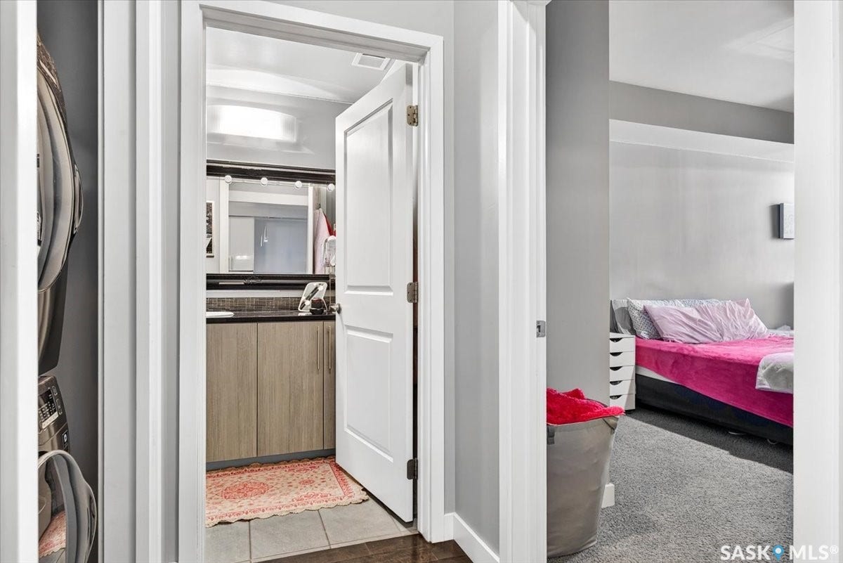 2255 ANGUS Street, #202, Regina SK S4T 2A3 2255 ANGUS Street, #202, Regina SK S4T 2A3